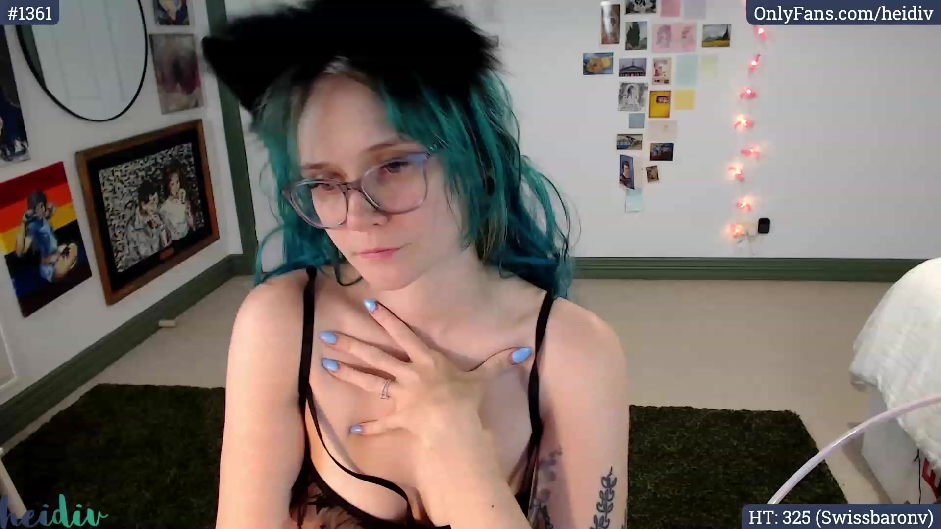 Gallery image thumbnail from Heidiv's myfreecams stream on, 10/03/2023, 11:20 image 18 of 20