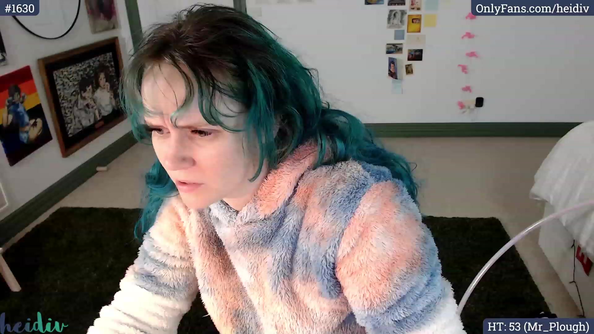 Gallery image thumbnail from Heidiv's myfreecams stream on, 10/03/2023, 11:20 image 8 of 20