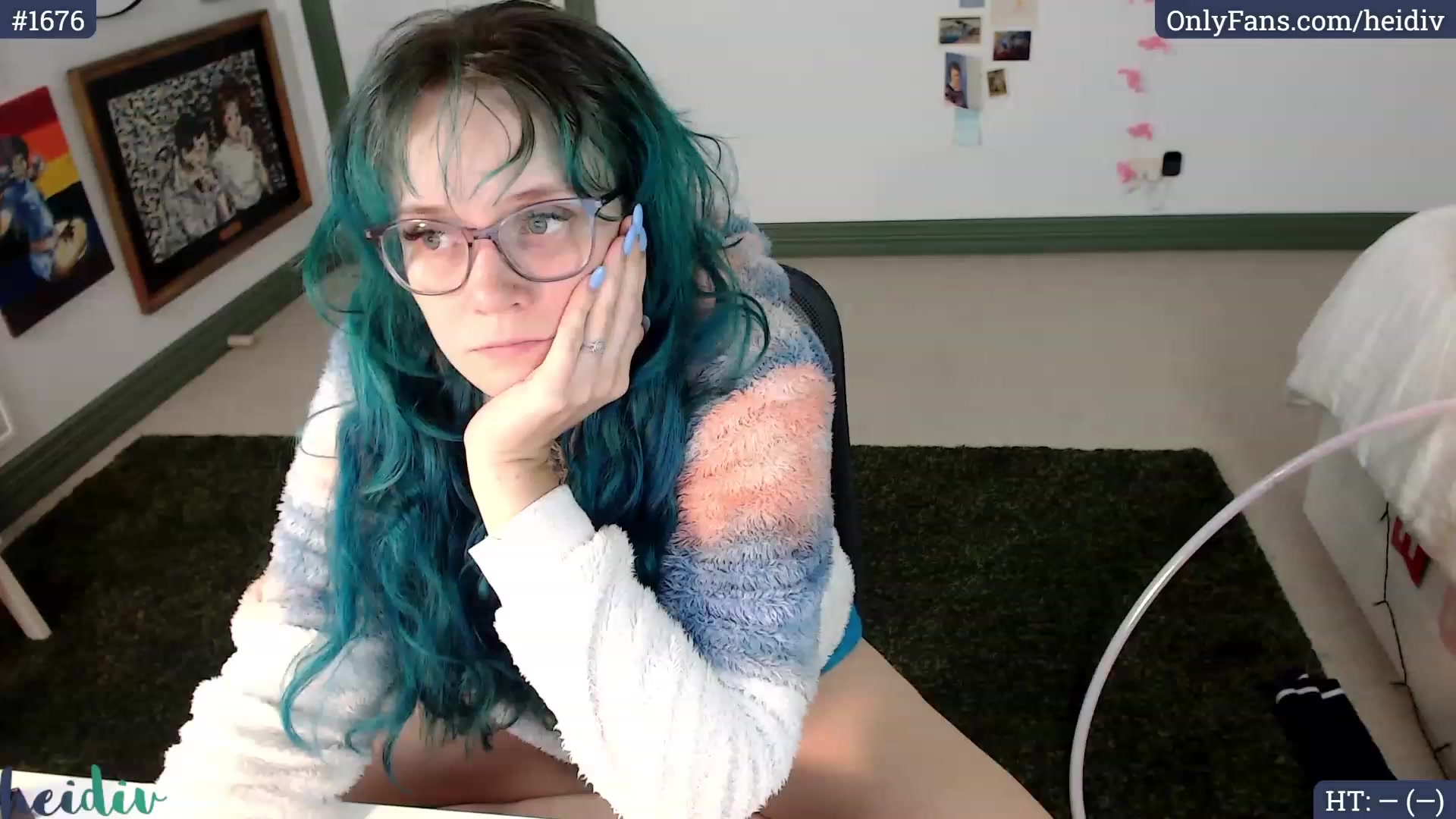 Gallery image thumbnail from Heidiv's myfreecams stream on, 10/03/2023, 11:20 image 4 of 20