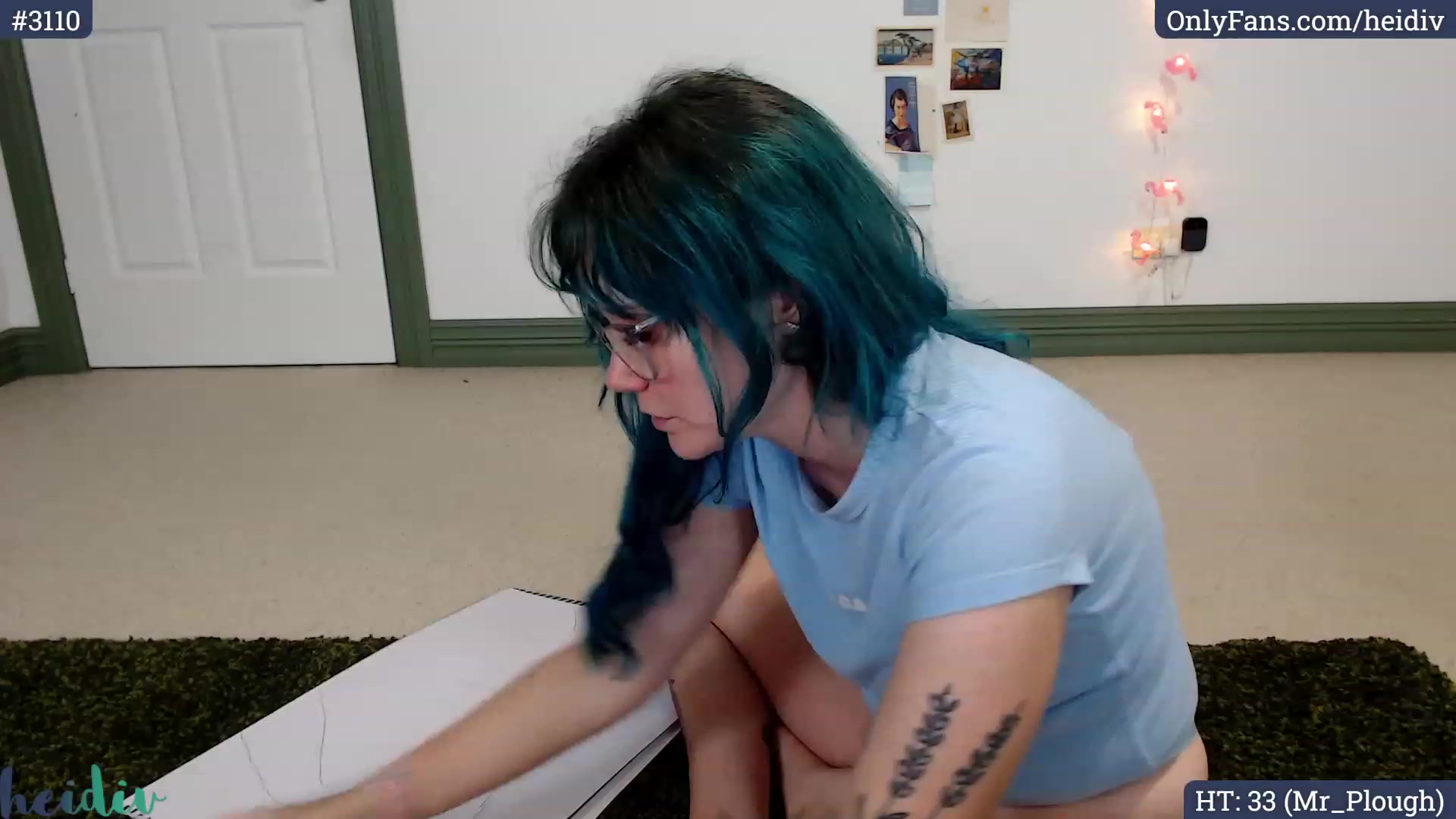 Gallery image thumbnail from Heidiv's myfreecams stream on, 10/07/2023, 08:39 image 7 of 20