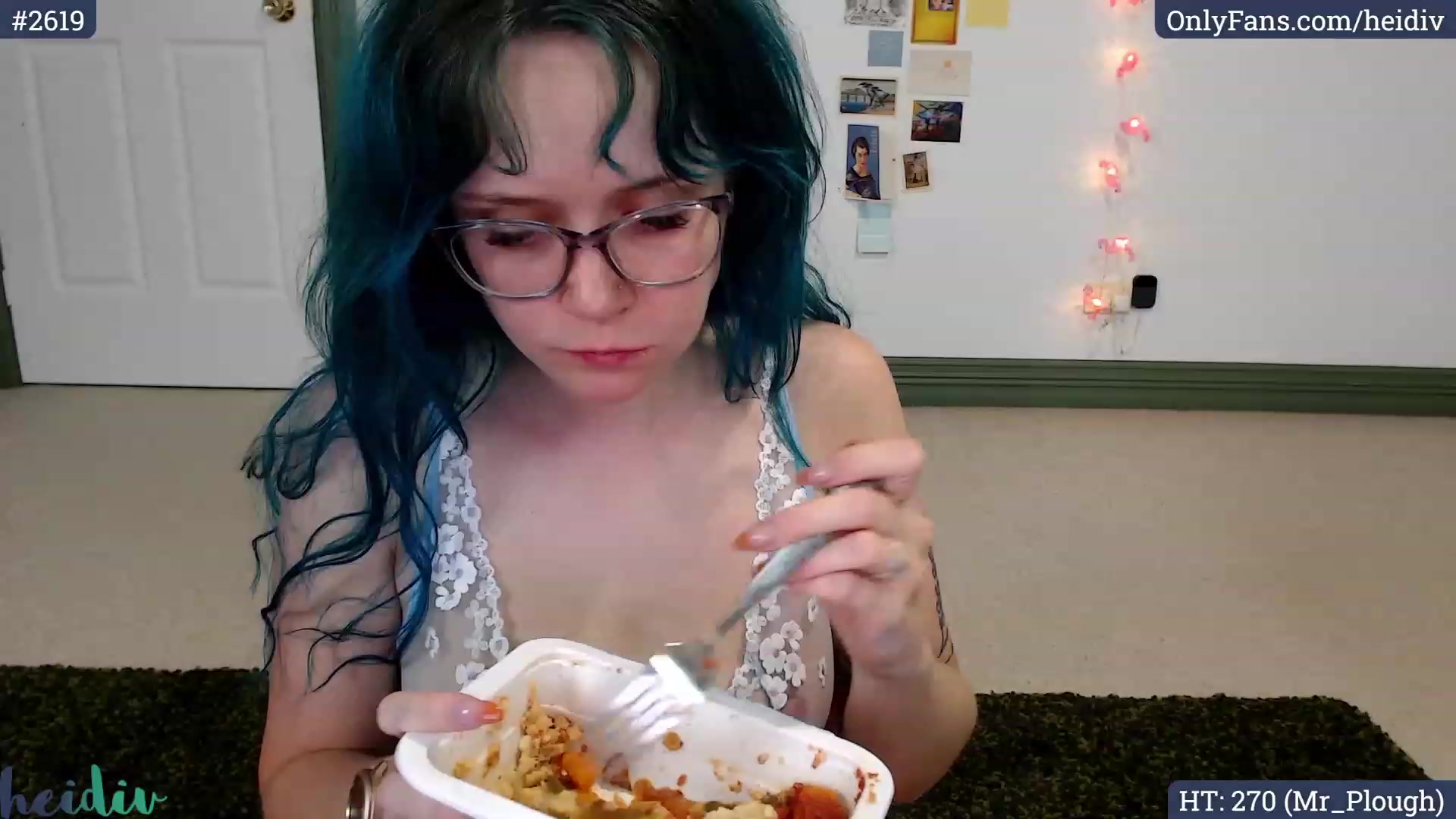 Gallery image thumbnail from Heidiv's myfreecams stream on, 10/07/2023, 10:10 image 6 of 20