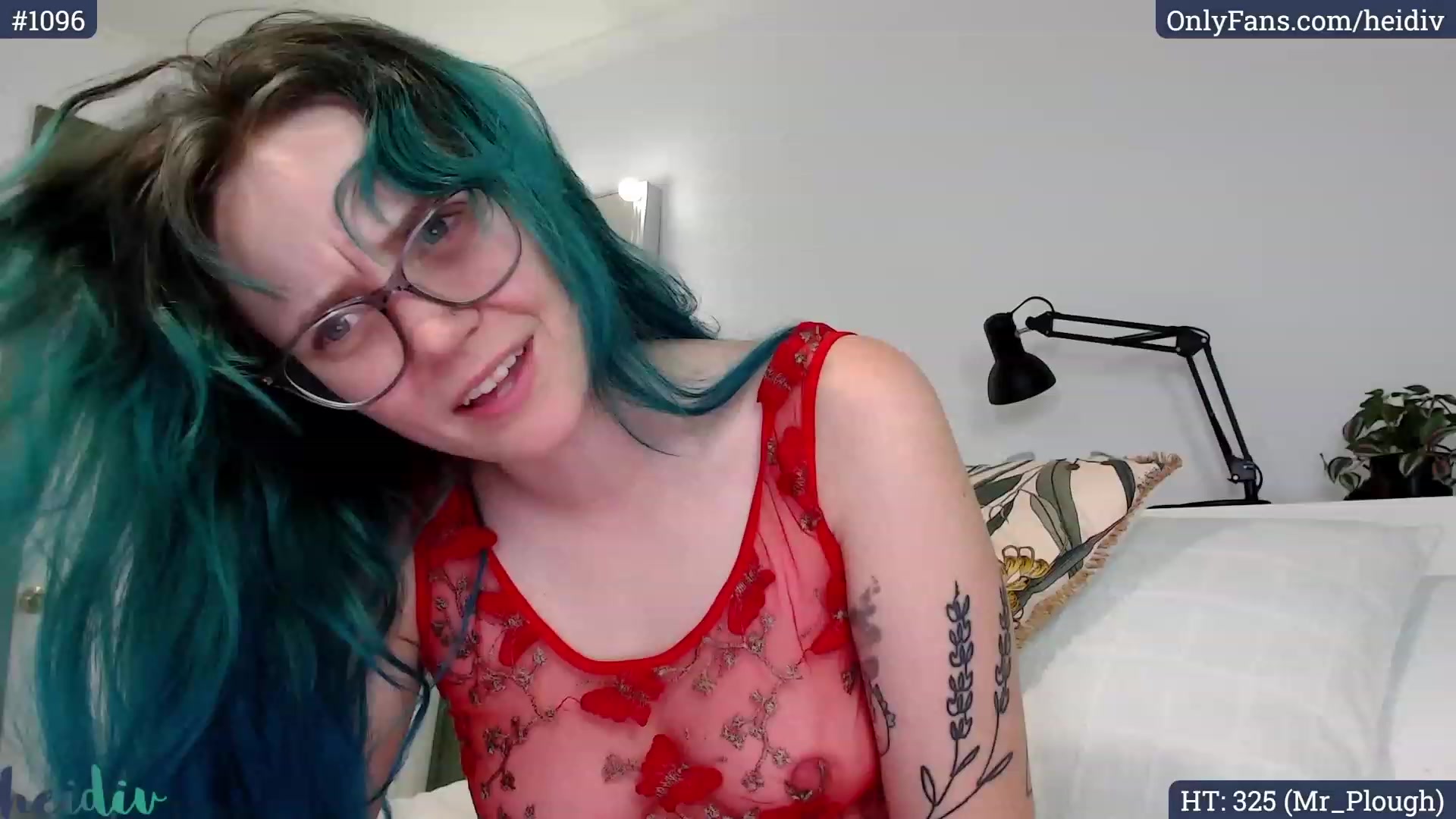 Gallery image thumbnail from Heidiv's myfreecams stream on, 11/04/2023, 10:38 image 16 of 20