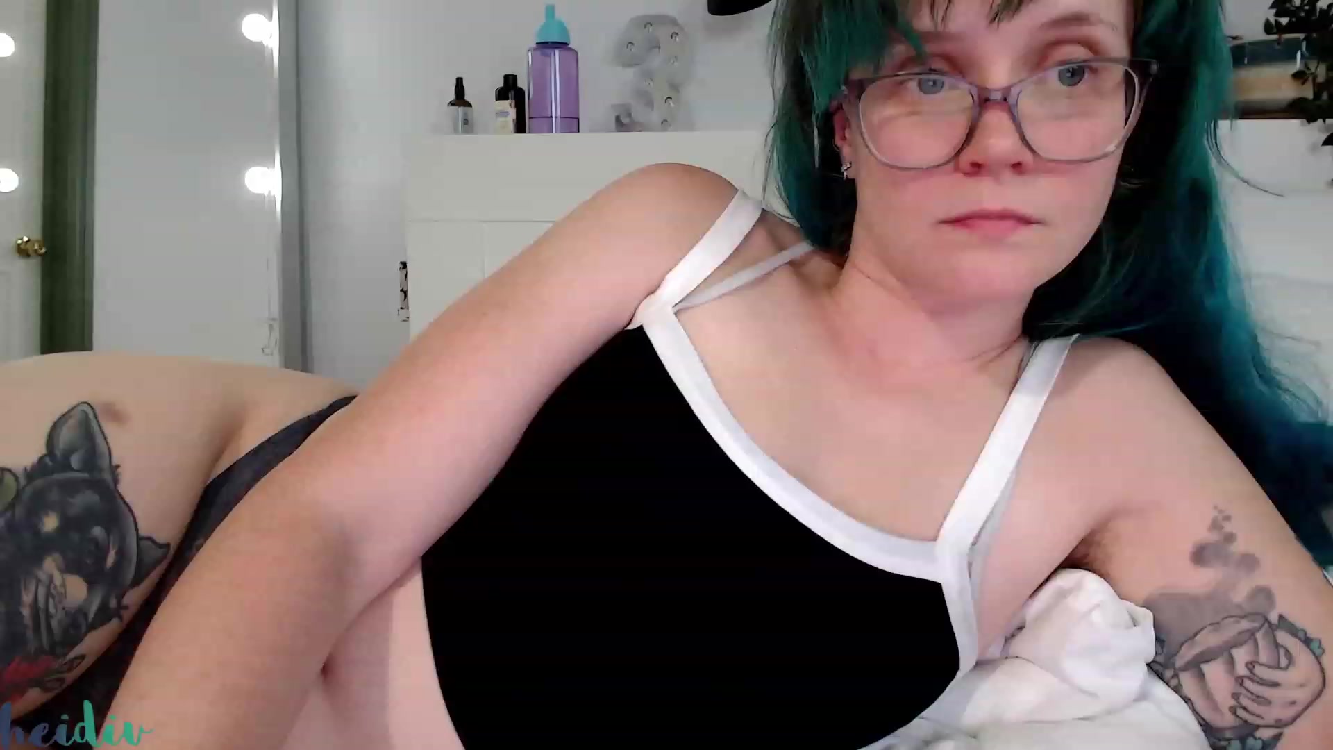 Gallery image thumbnail from Heidiv's myfreecams stream on, 11/12/2023, 10:32 image 7 of 20
