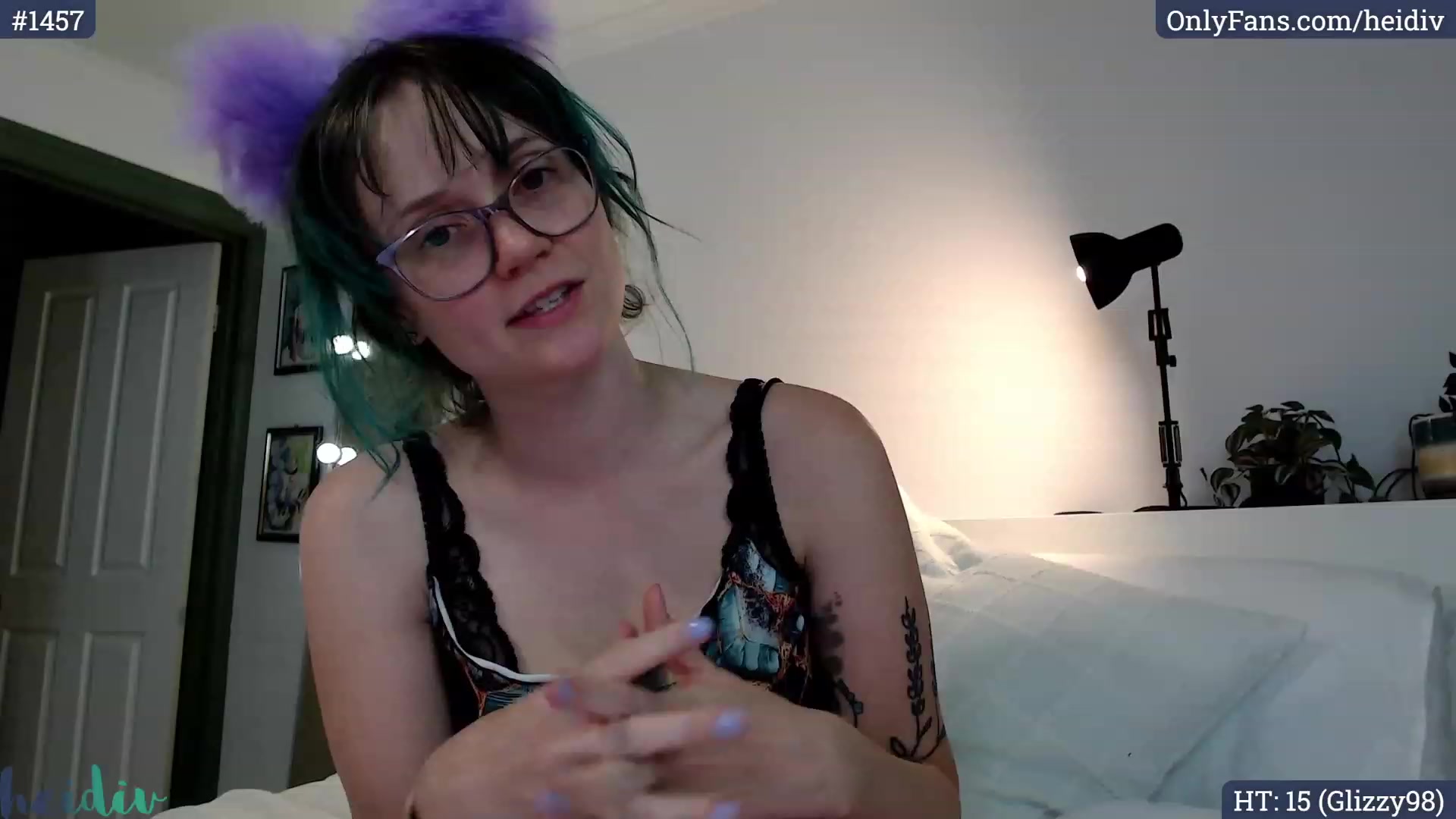 Gallery image thumbnail from Heidiv's myfreecams stream on, 11/18/2023, 09:01 image 15 of 20