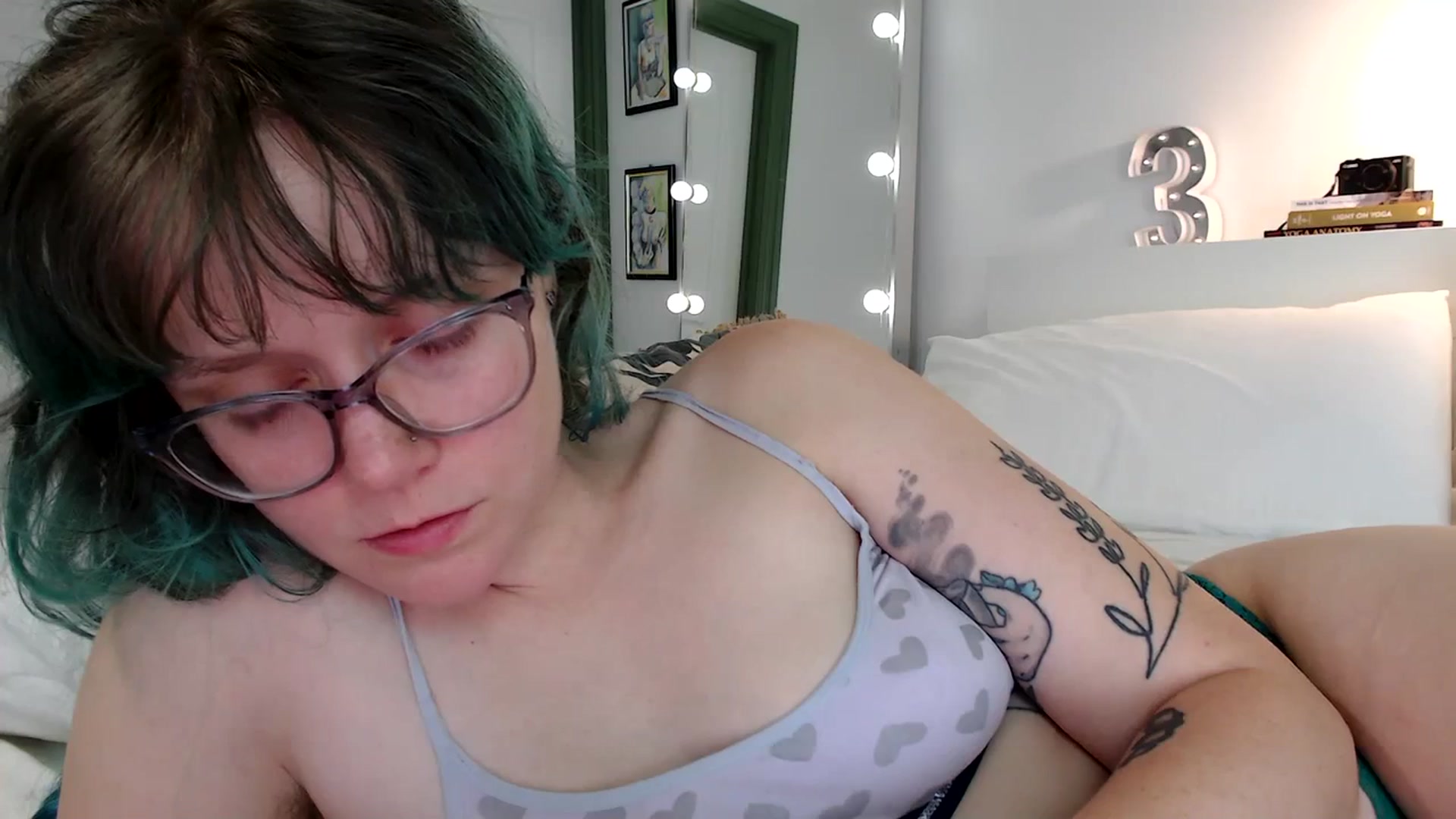 Gallery image thumbnail from Heidiv's myfreecams stream on, 11/25/2023, 10:32 image 9 of 20