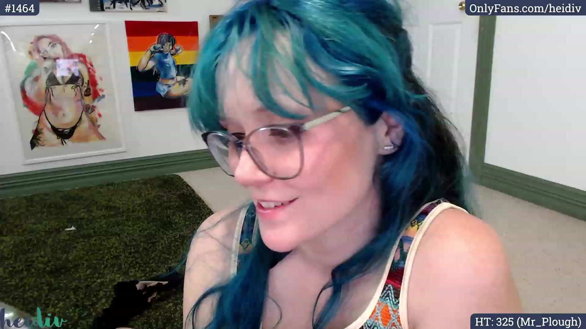 Gallery image thumbnail from Heidiv's myfreecams stream on, 12/15/2023, 10:46 image 17 of 20
