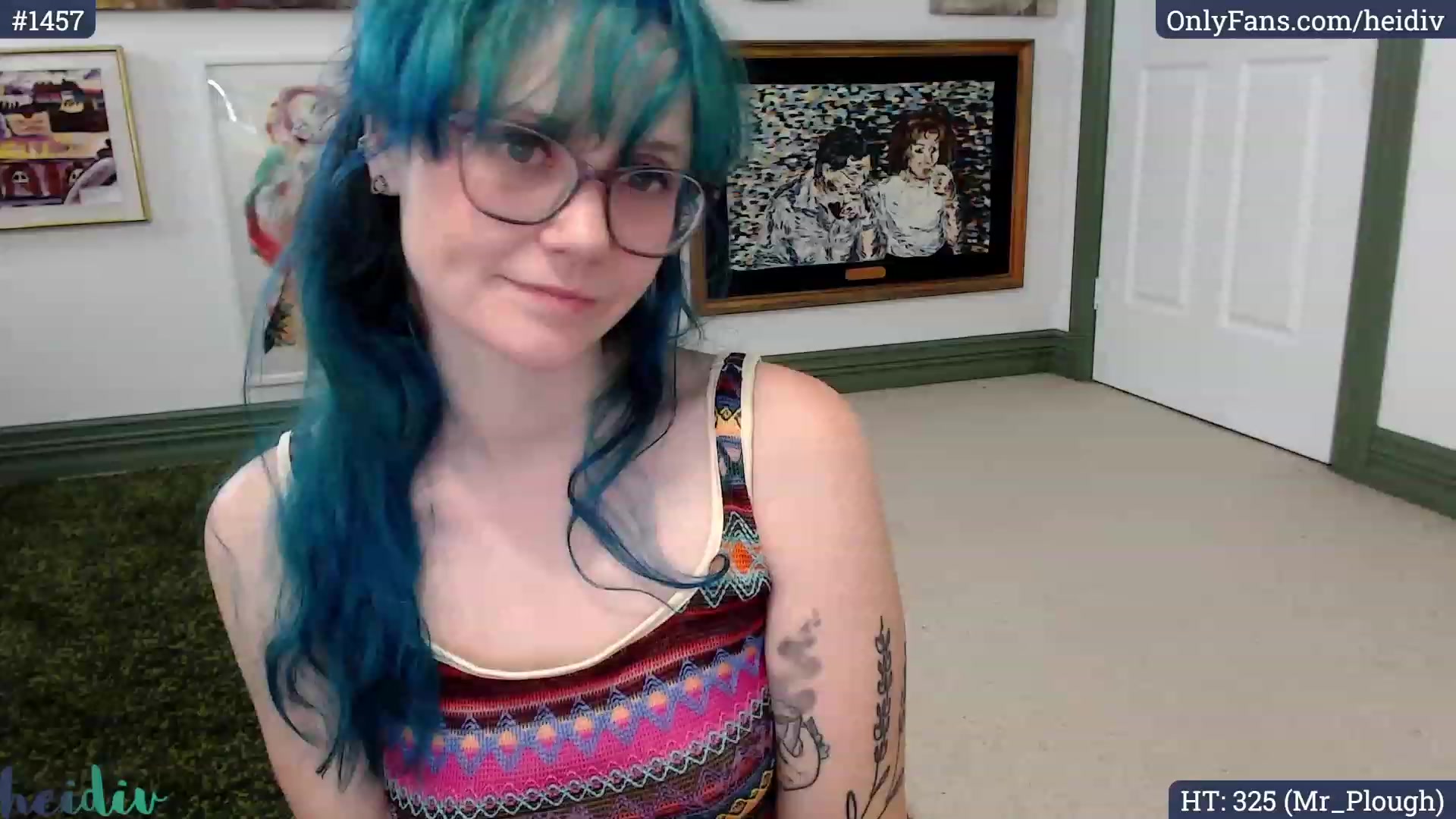 Gallery image thumbnail from Heidiv's myfreecams stream on, 12/15/2023, 10:46 image 19 of 20