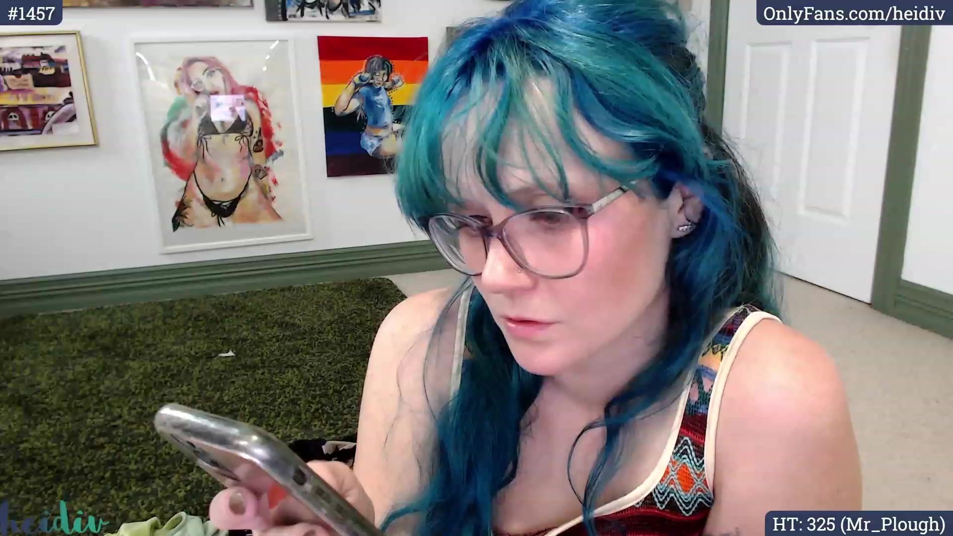 Gallery image thumbnail from Heidiv's myfreecams stream on, 12/15/2023, 10:46 image 18 of 20