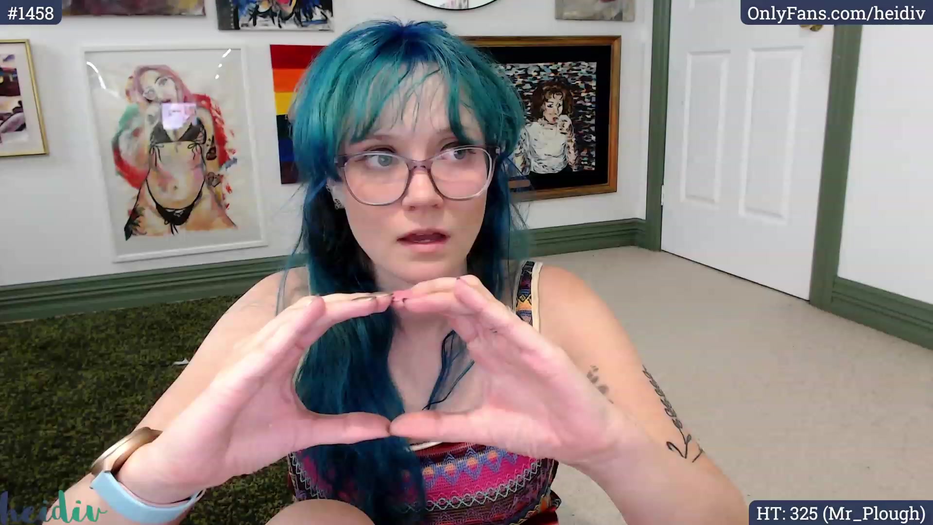 Gallery image thumbnail from Heidiv's myfreecams stream on, 12/15/2023, 10:46 image 20 of 20