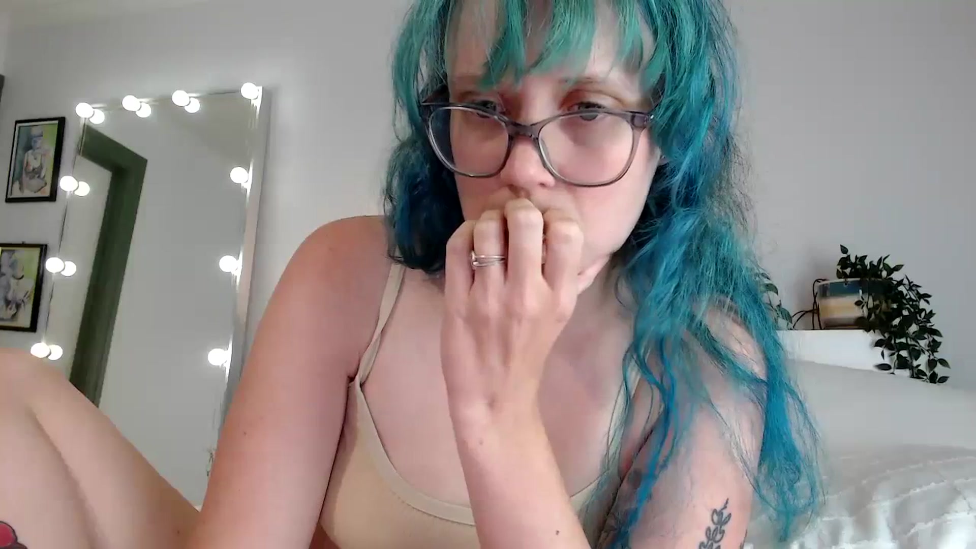 Gallery image thumbnail from Heidiv's myfreecams stream on, 01/08/2024, 09:25 image 6 of 20