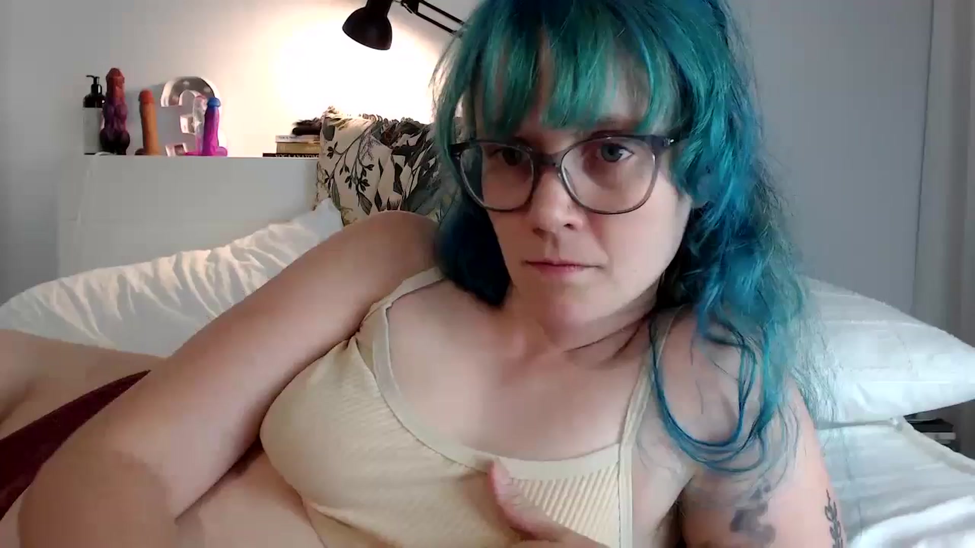Gallery image thumbnail from Heidiv's myfreecams stream on, 01/08/2024, 10:35 image 1 of 20