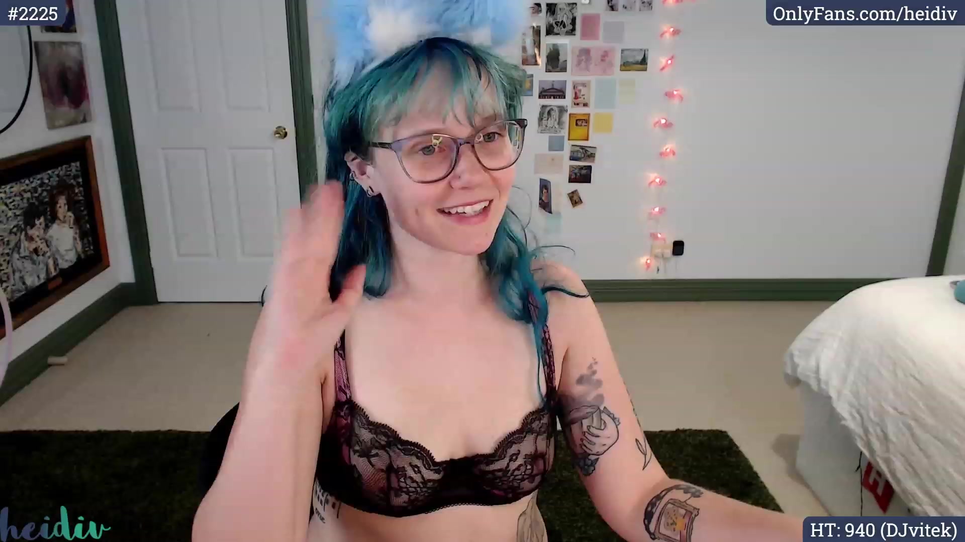 Gallery image thumbnail from Heidiv's myfreecams stream on, 01/12/2024, 09:54 image 8 of 20