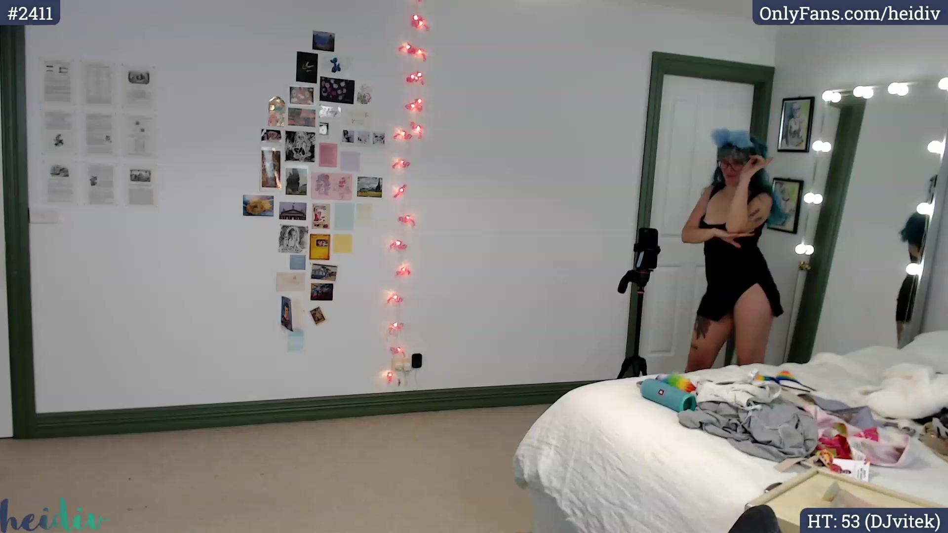 Gallery image thumbnail from Heidiv's myfreecams stream on, 01/12/2024, 09:54 image 1 of 20