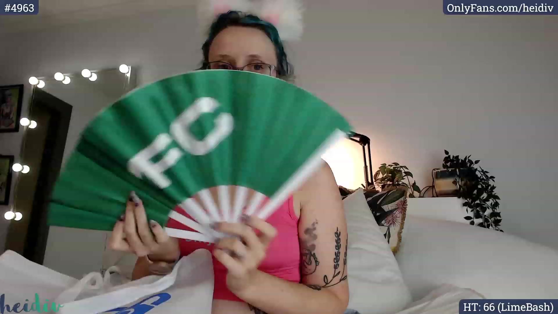 Gallery image thumbnail from Heidiv's myfreecams stream on, 02/03/2024, 11:30 image 1 of 20