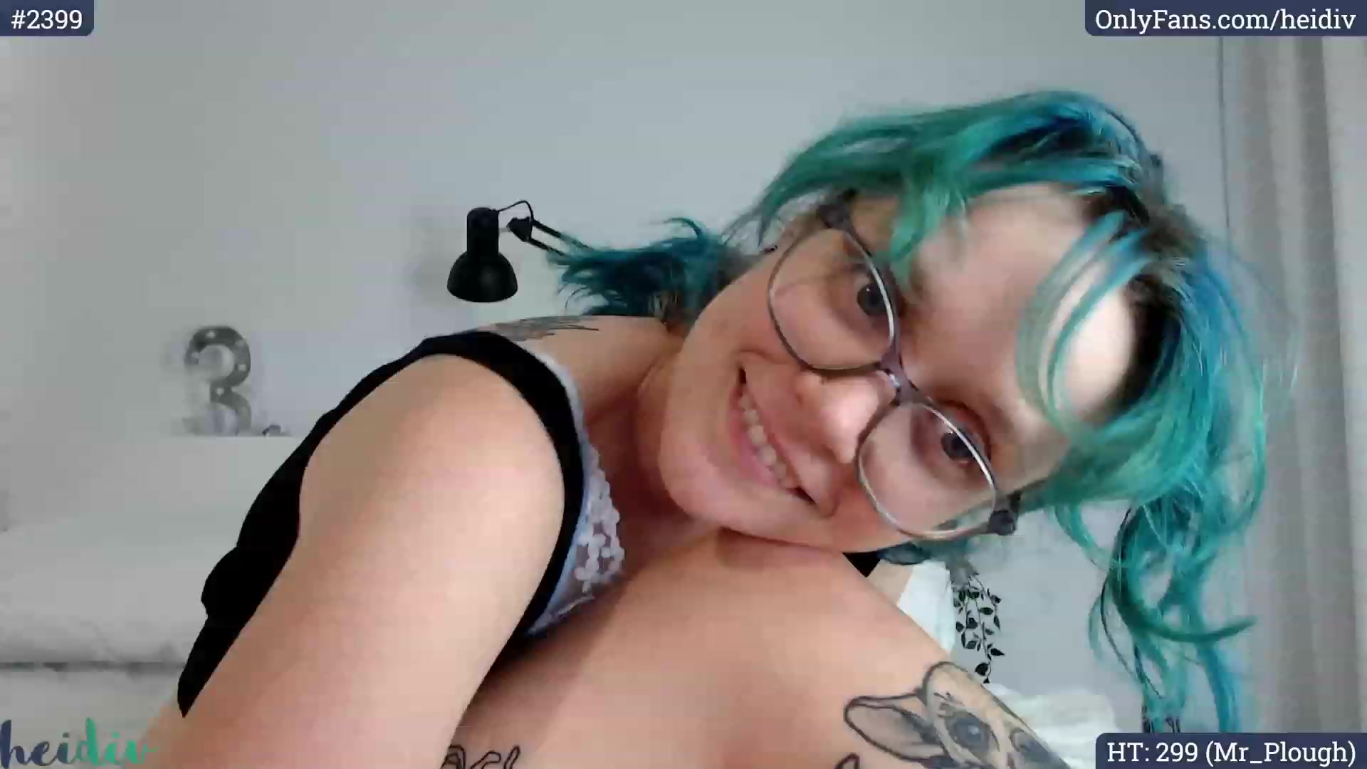 Gallery image thumbnail from Heidiv's myfreecams stream on, 02/10/2024, 09:28 image 9 of 20