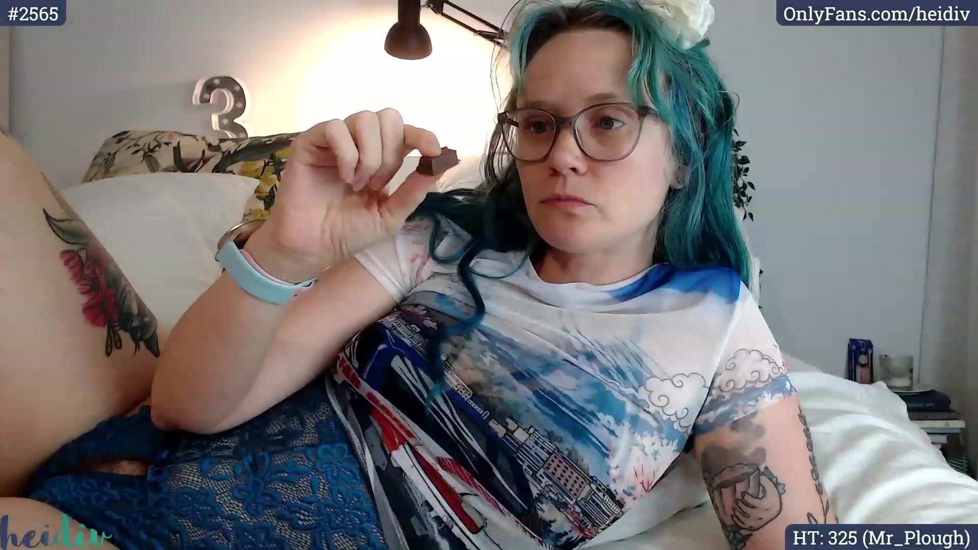 Gallery image thumbnail from Heidiv's myfreecams stream on, 02/17/2024, 09:26 image 9 of 20