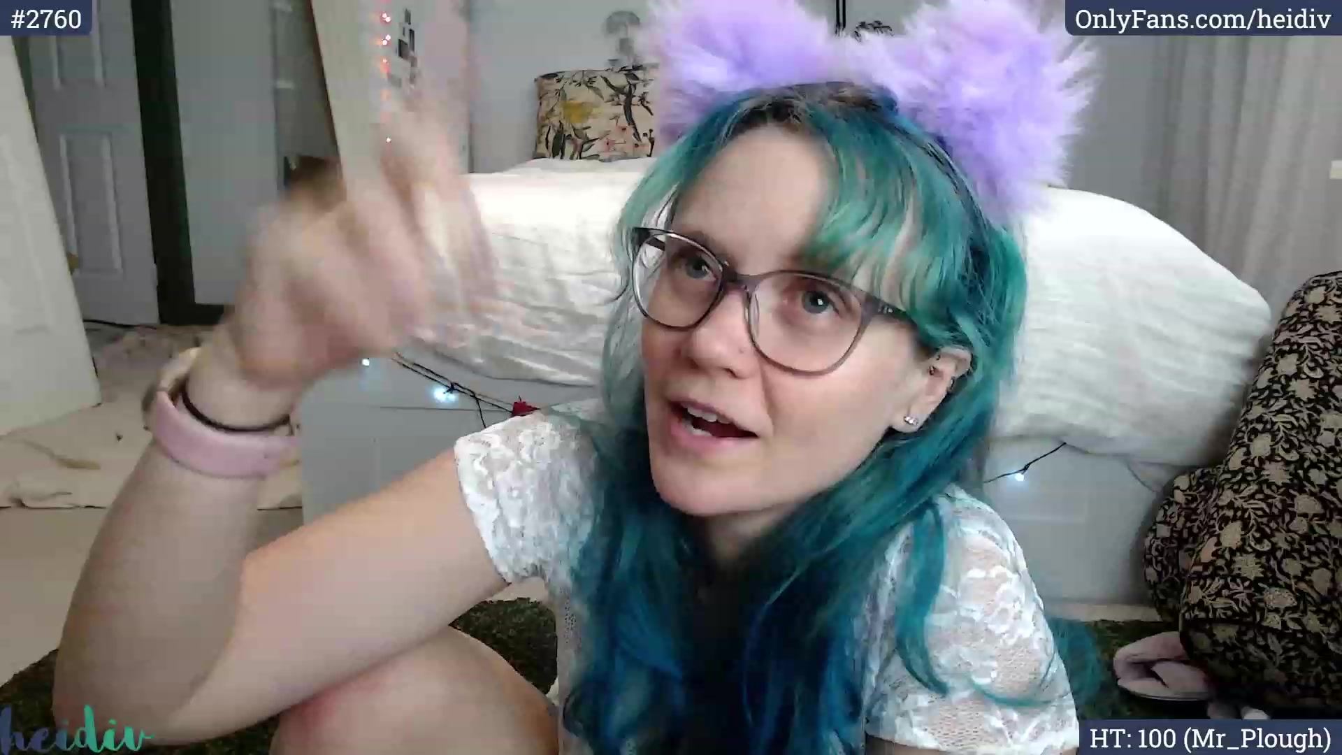 Gallery image thumbnail from Heidiv's myfreecams stream on, 02/23/2024, 10:31 image 8 of 20