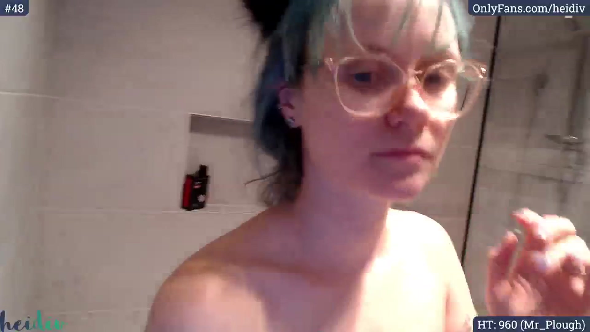 Gallery image thumbnail from Heidiv's myfreecams stream on, 03/01/2024, 11:34 image 18 of 20