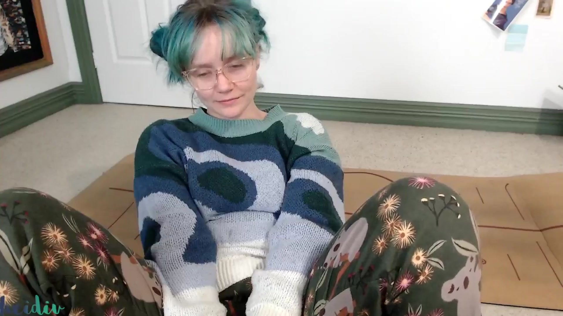Gallery image thumbnail from Heidiv's myfreecams stream on, 03/24/2024, 11:01 image 8 of 20