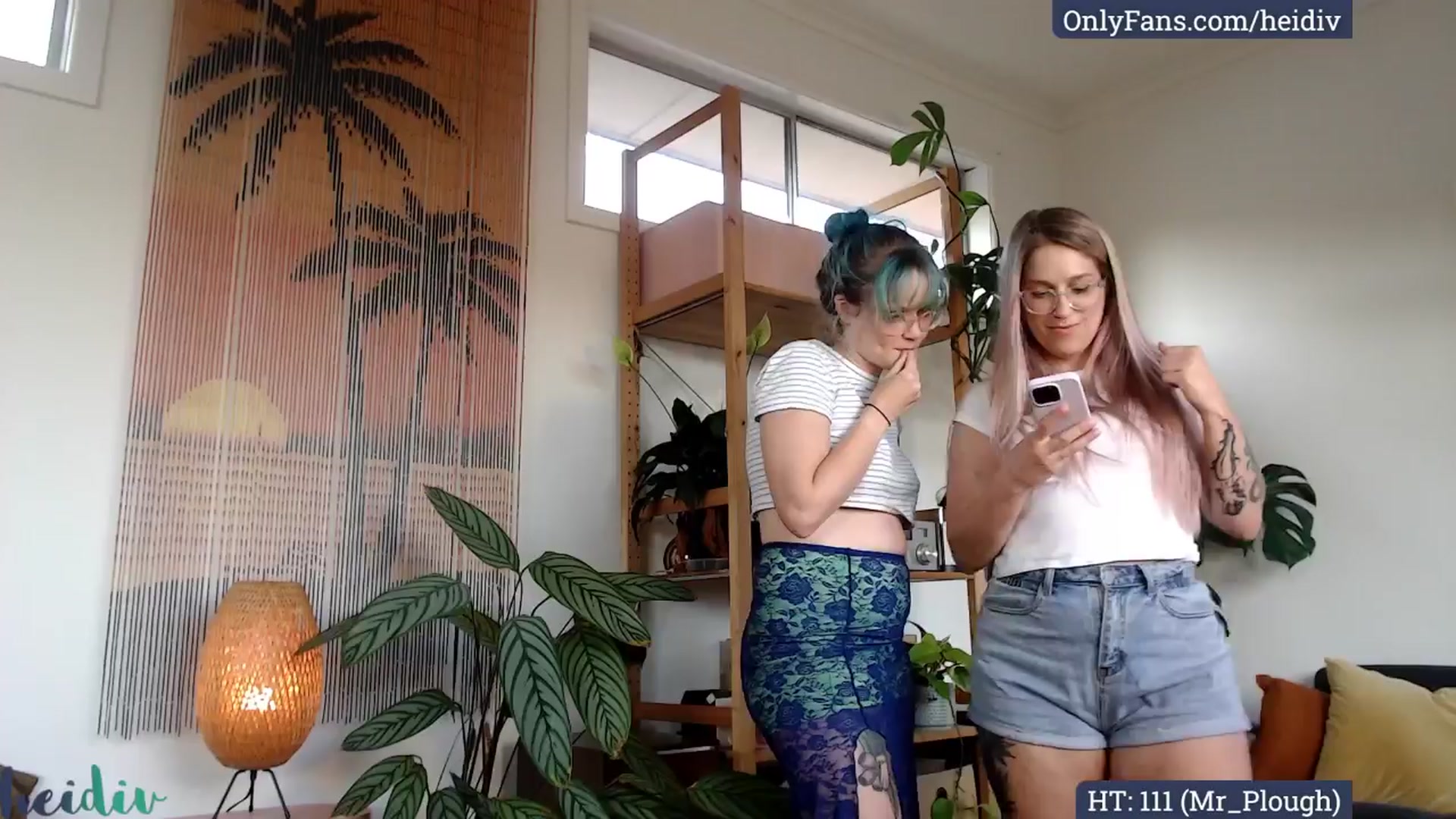 Gallery image thumbnail from Heidiv's myfreecams stream on, 03/29/2024, 07:10 image 4 of 20