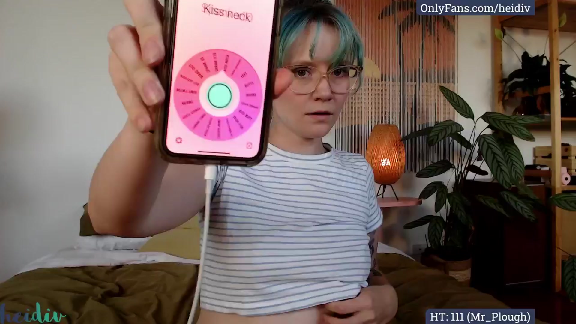 Gallery image thumbnail from Heidiv's myfreecams stream on, 03/29/2024, 07:47 image 5 of 20