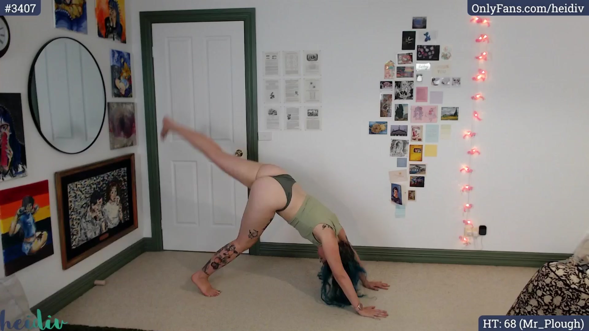 Gallery image thumbnail from Heidiv's myfreecams stream on, 04/05/2024, 10:04 image 3 of 20