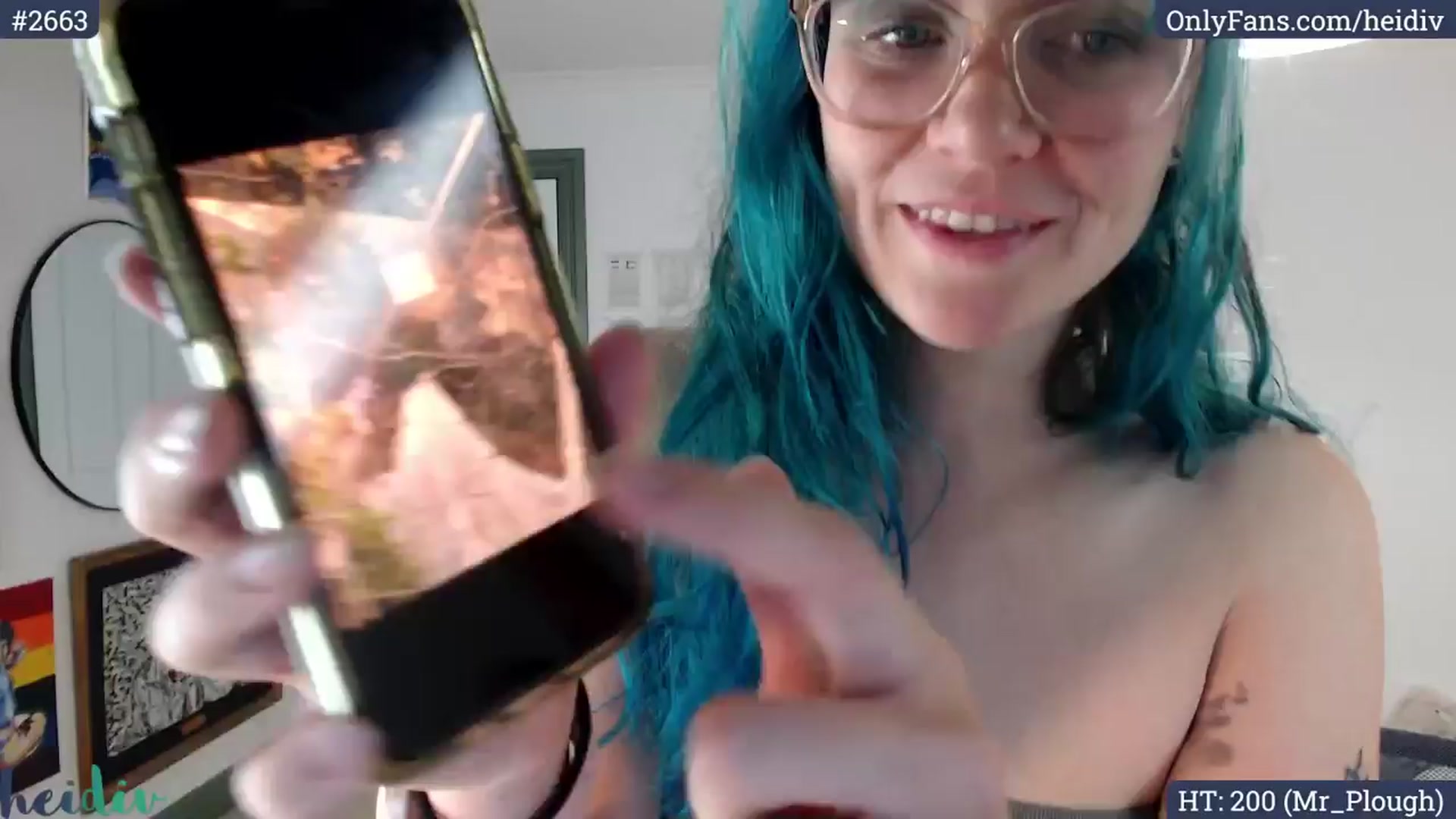 Gallery image thumbnail from Heidiv's myfreecams stream on, 04/05/2024, 10:04 image 17 of 20