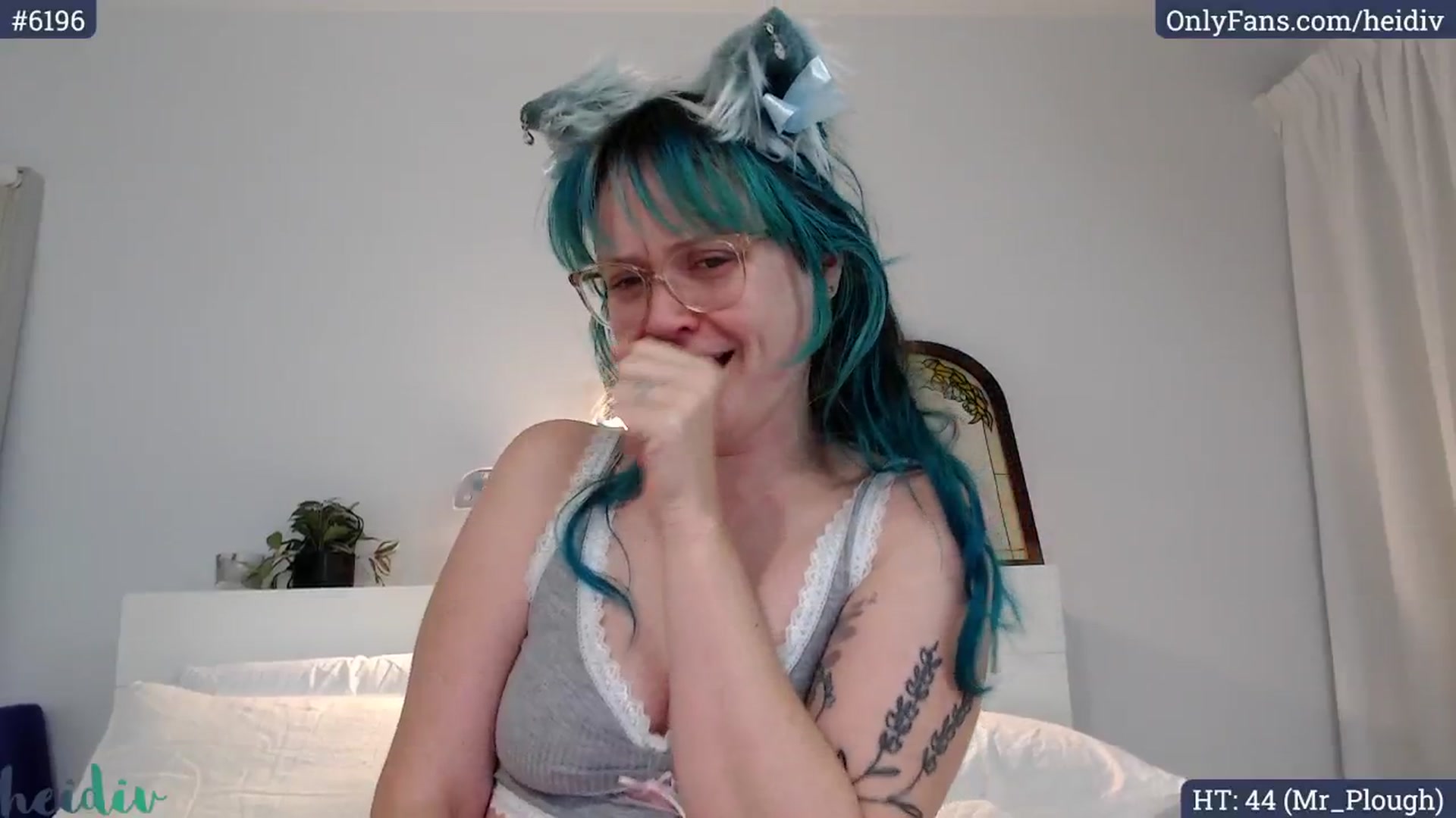 Gallery image thumbnail from Heidiv's myfreecams stream on, 04/27/2024, 09:45 image 9 of 20
