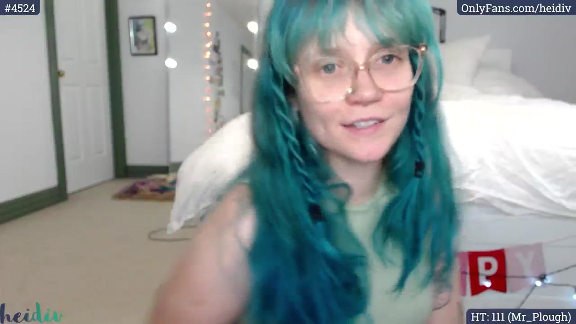 Gallery image thumbnail from Heidiv's myfreecams stream on, 05/10/2024, 12:10 image 6 of 20