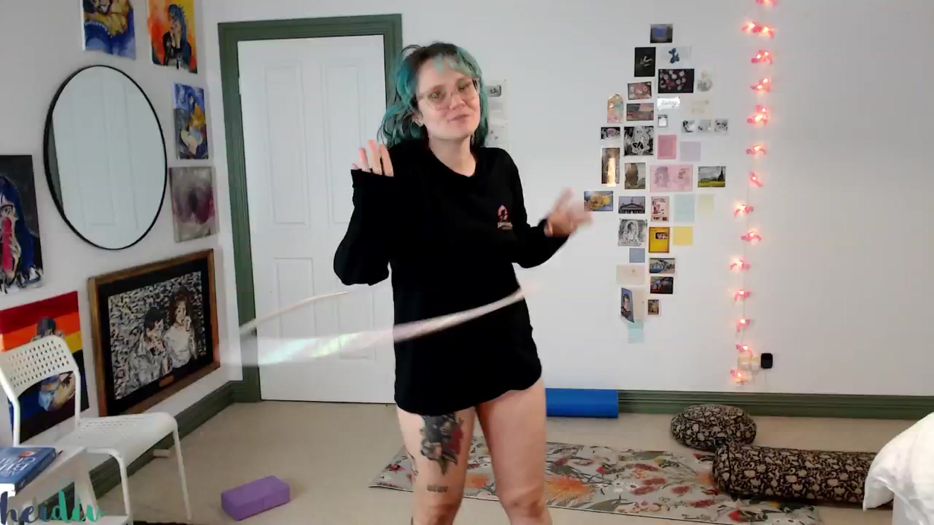 Gallery image thumbnail from Heidiv's myfreecams stream on, 05/17/2024, 10:40 image 15 of 20