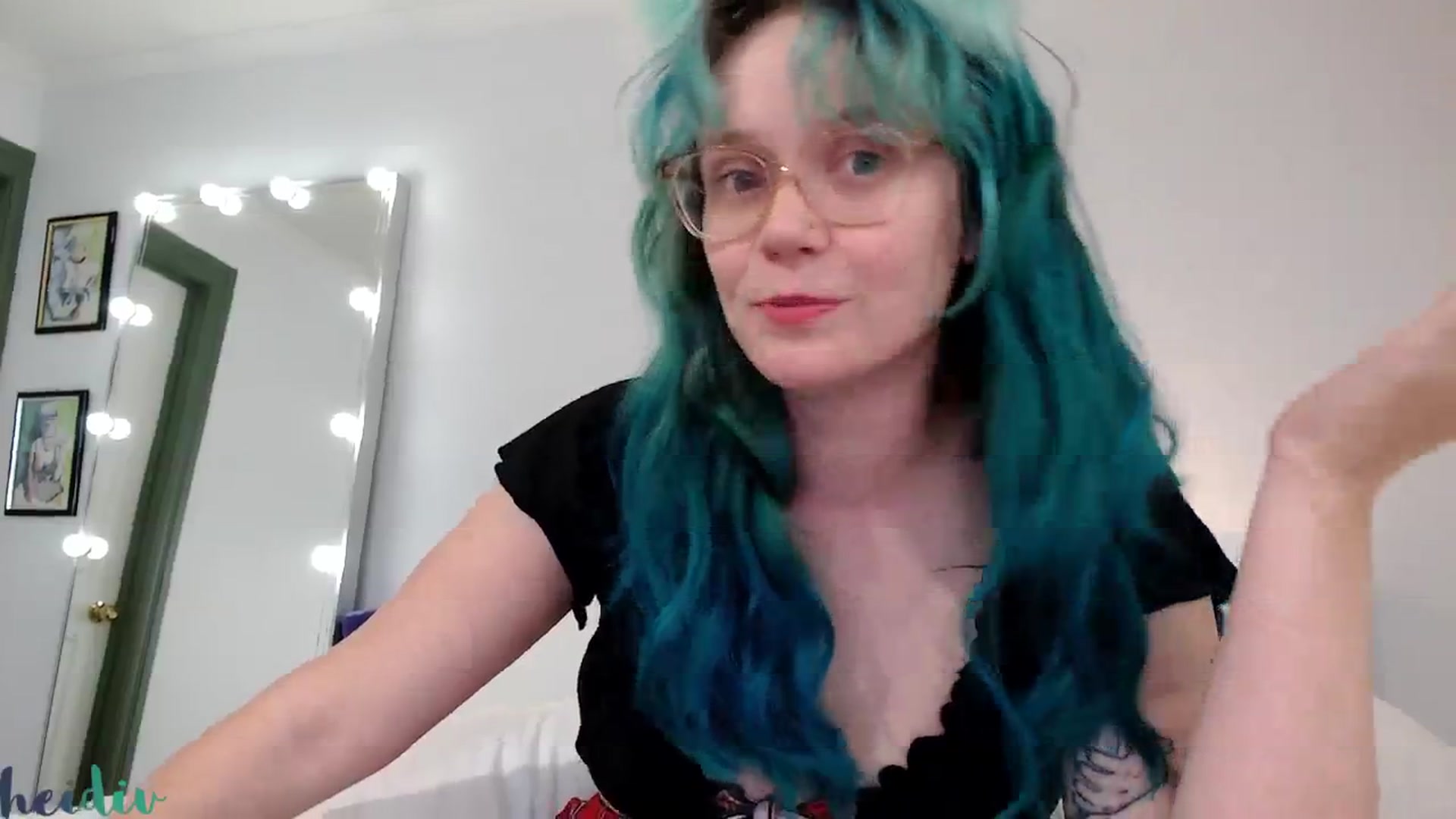 Gallery image thumbnail from Heidiv's myfreecams stream on, 05/24/2024, 09:57 image 8 of 20