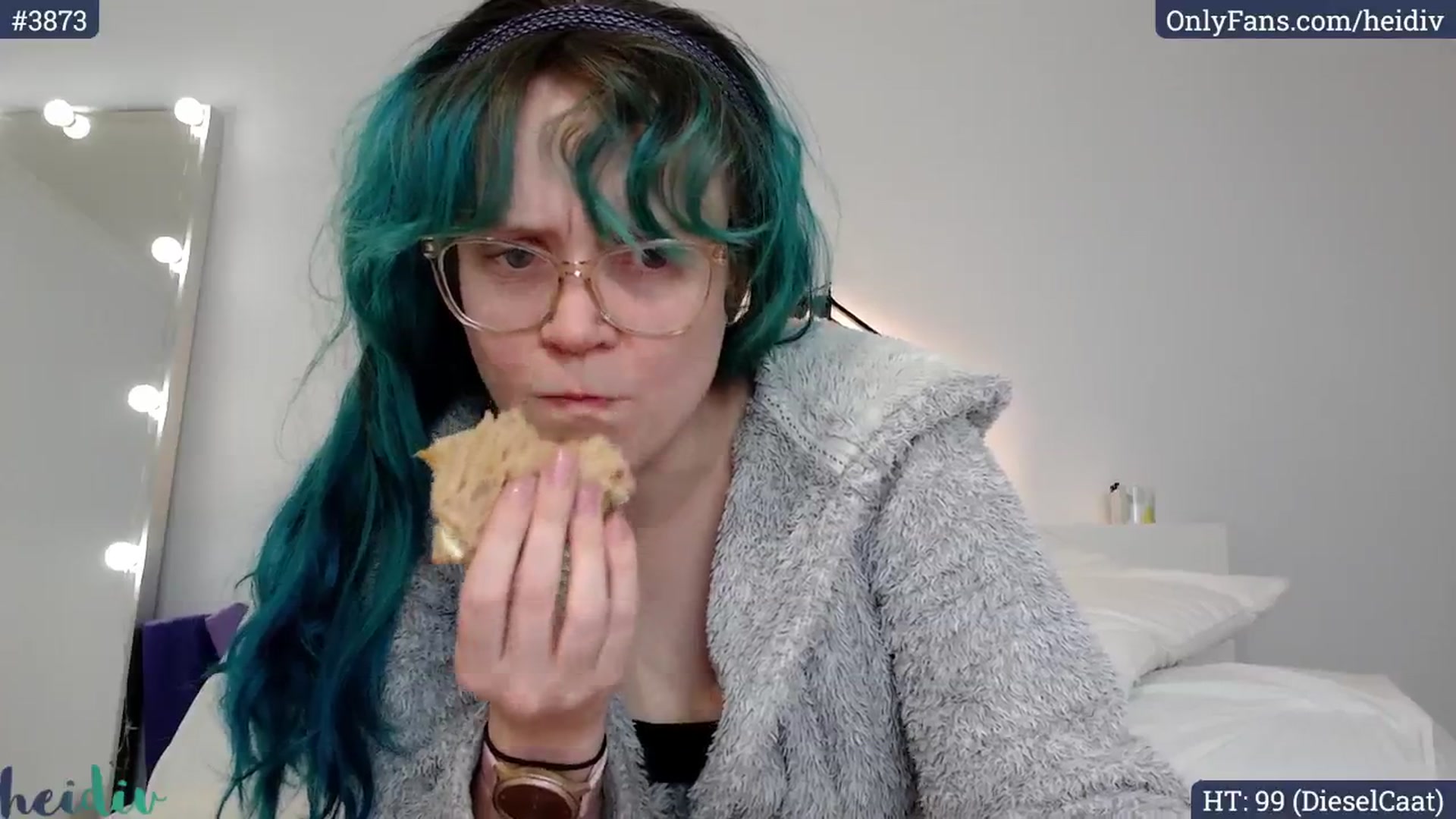 Gallery image thumbnail from Heidiv's myfreecams stream on, 07/06/2024, 10:05 image 16 of 20
