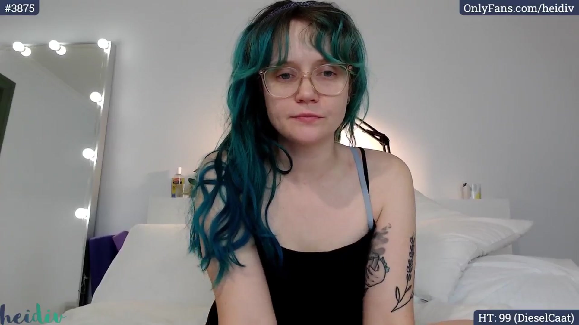 Gallery image thumbnail from Heidiv's myfreecams stream on, 07/06/2024, 10:05 image 18 of 20