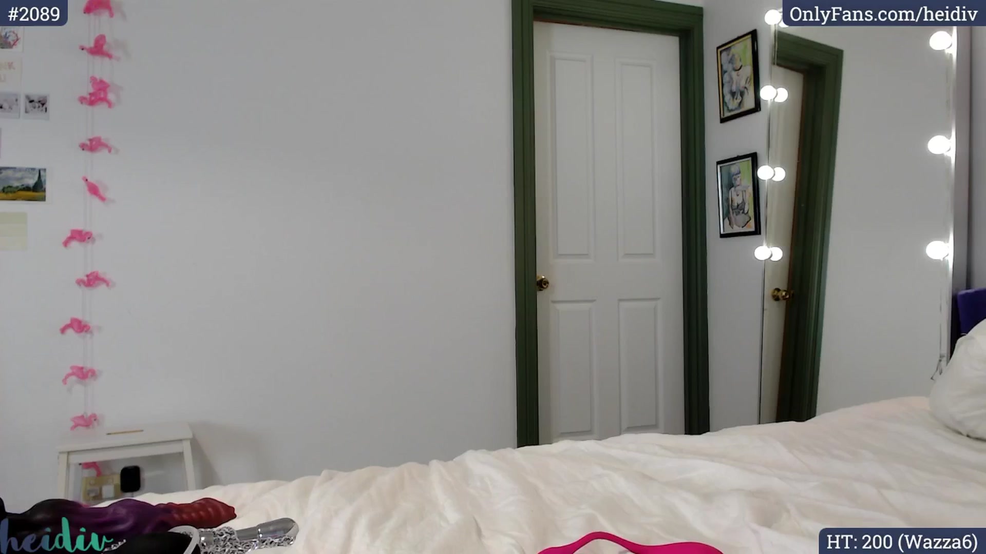 Gallery image thumbnail from Heidiv's myfreecams stream on, 07/13/2024, 12:03 image 4 of 20