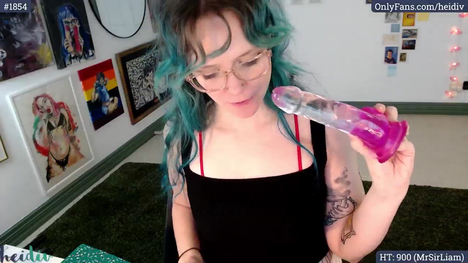 Gallery image thumbnail from Heidiv's myfreecams stream on, 07/15/2024, 02:47 image 4 of 20