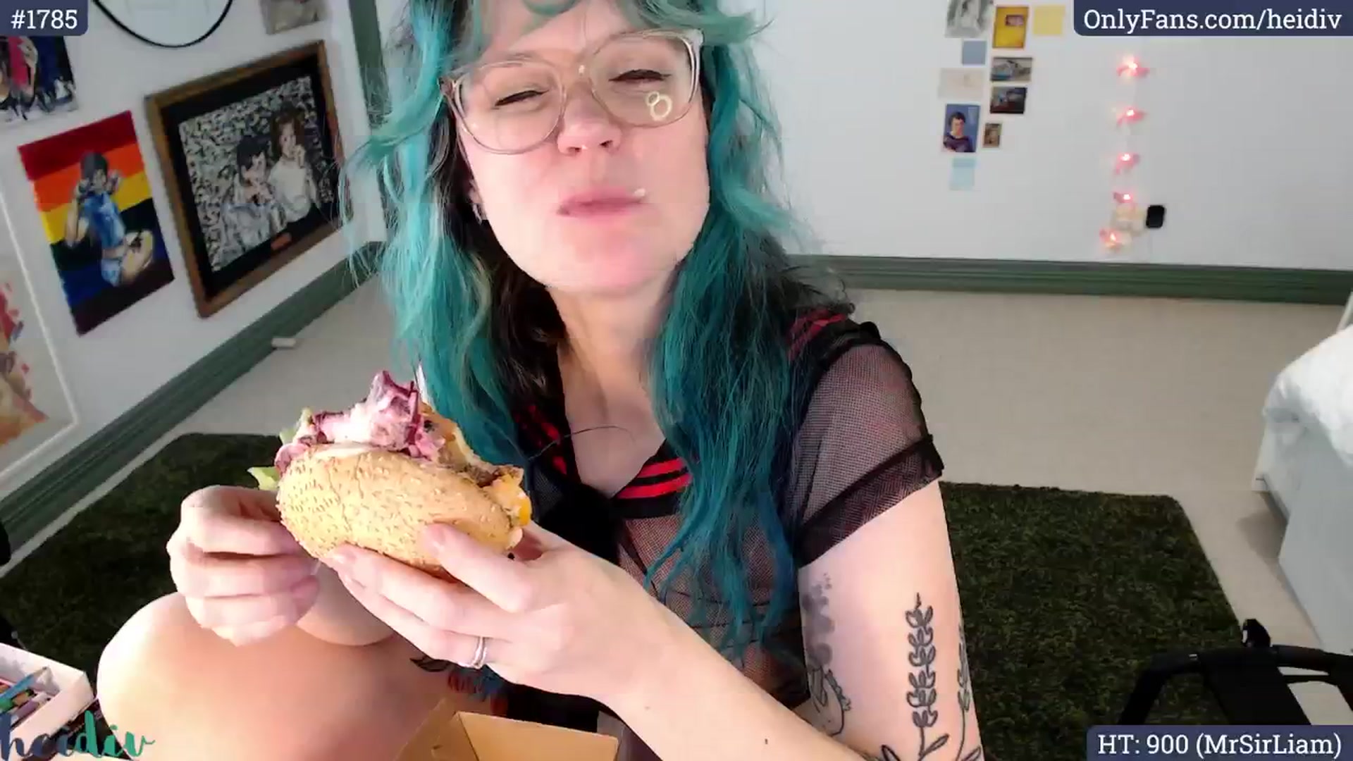 Gallery image thumbnail from Heidiv's myfreecams stream on, 07/15/2024, 02:47 image 14 of 20