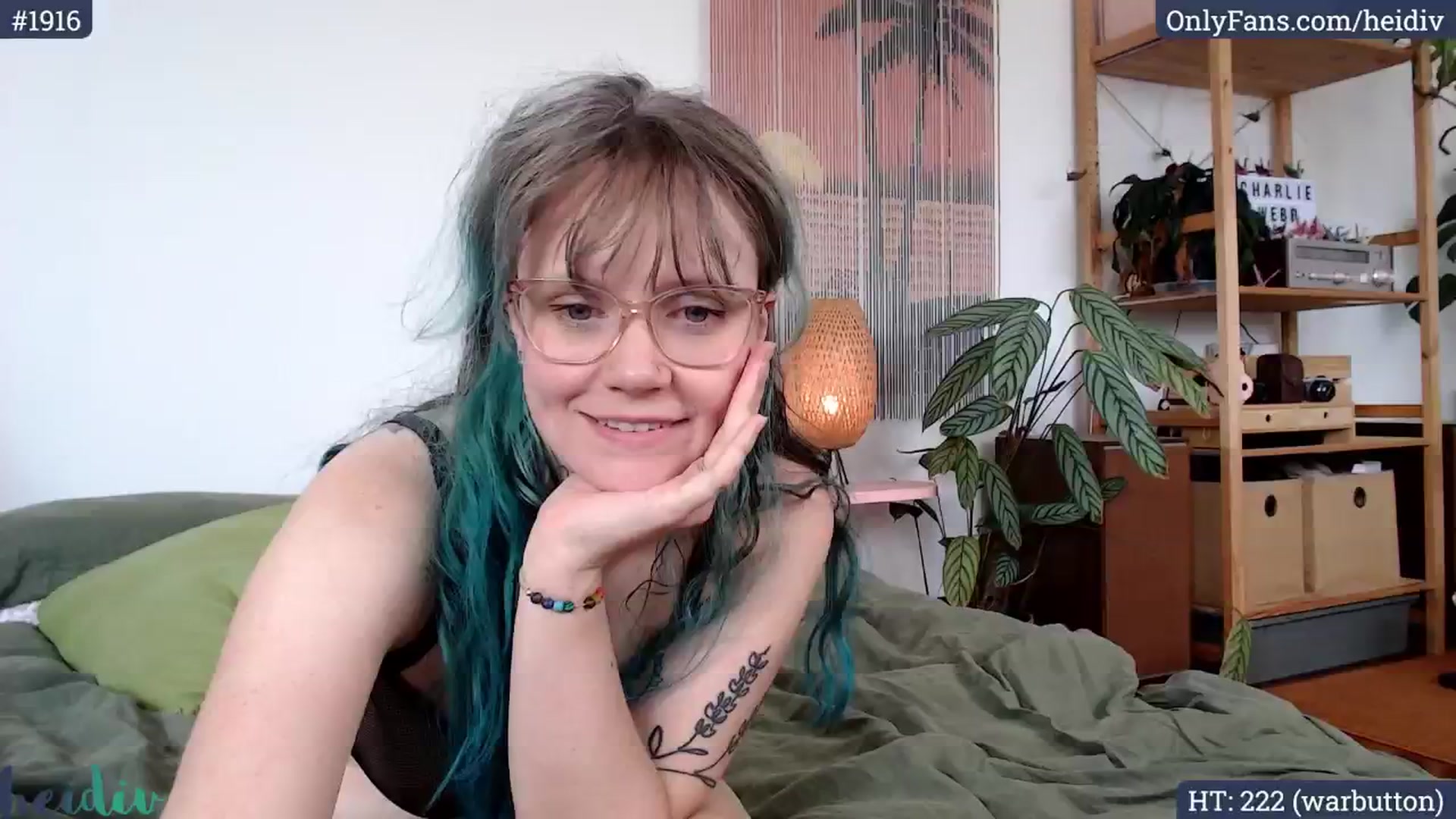 Gallery image thumbnail from Heidiv's myfreecams stream on, 09/16/2024, 05:18 image 4 of 20