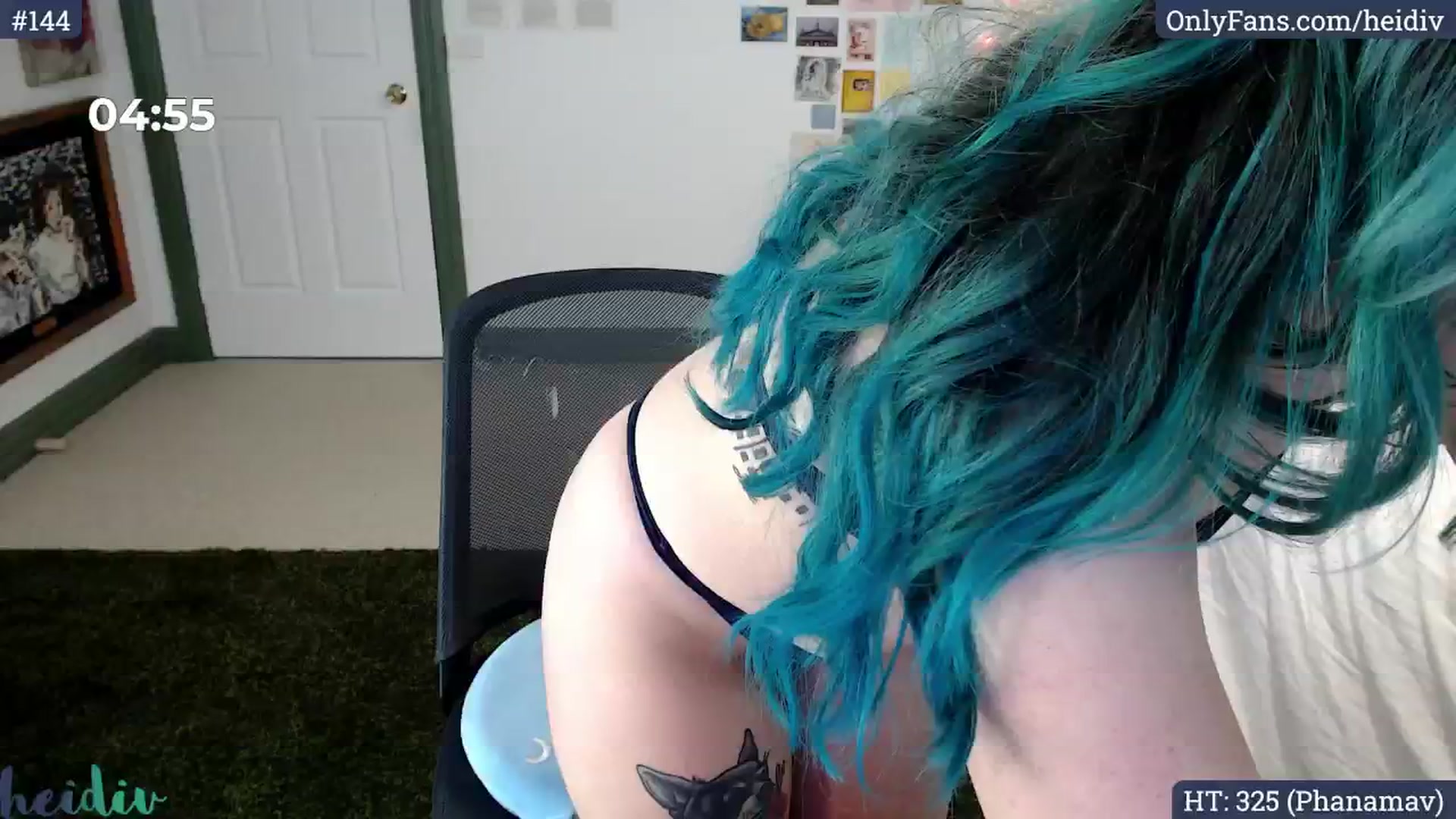 Gallery image thumbnail from Heidiv's myfreecams stream on, 10/01/2024, 08:44 image 9 of 20