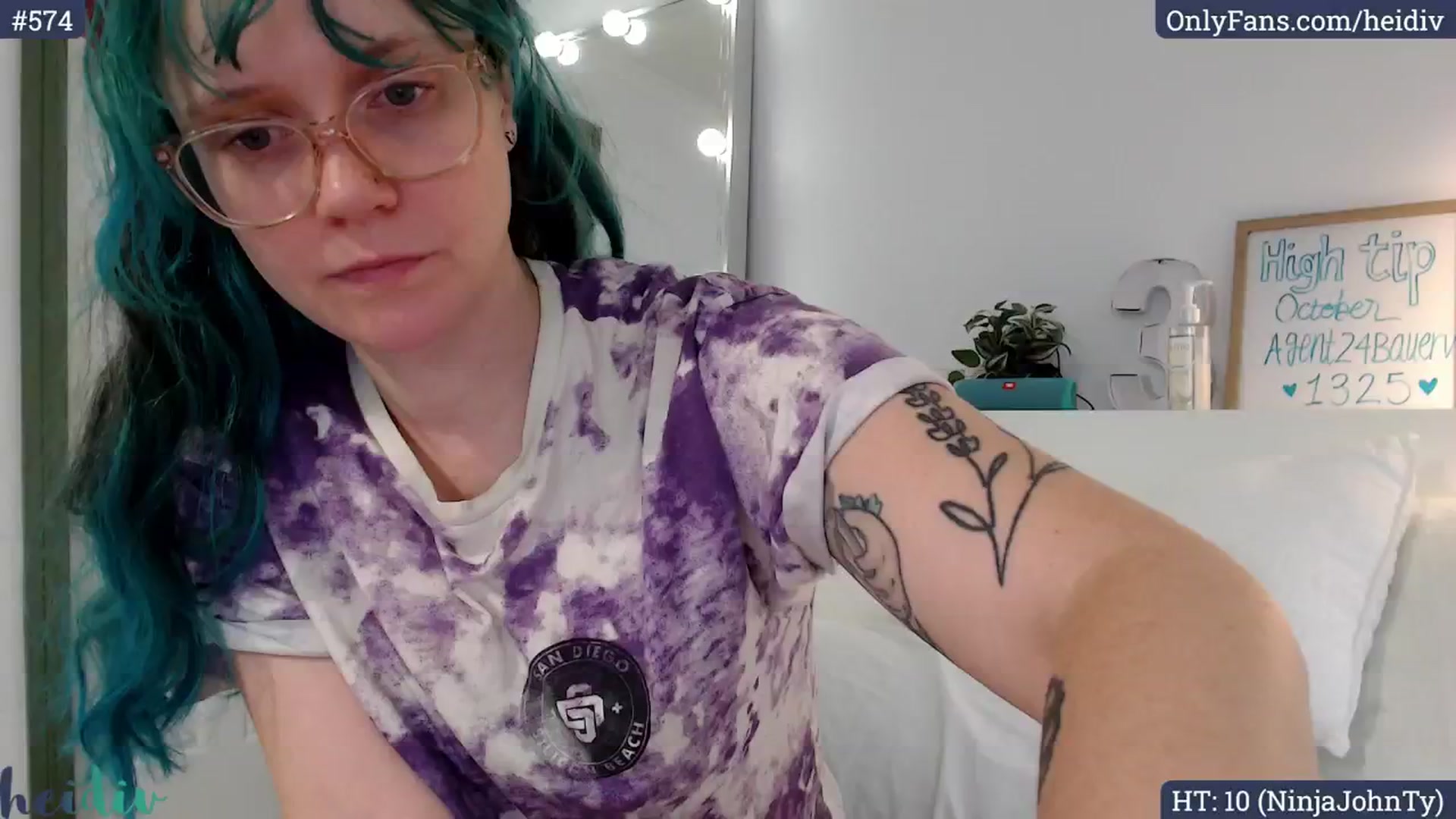 Gallery image thumbnail from Heidiv's myfreecams stream on, 10/07/2024, 01:02 image 1 of 20