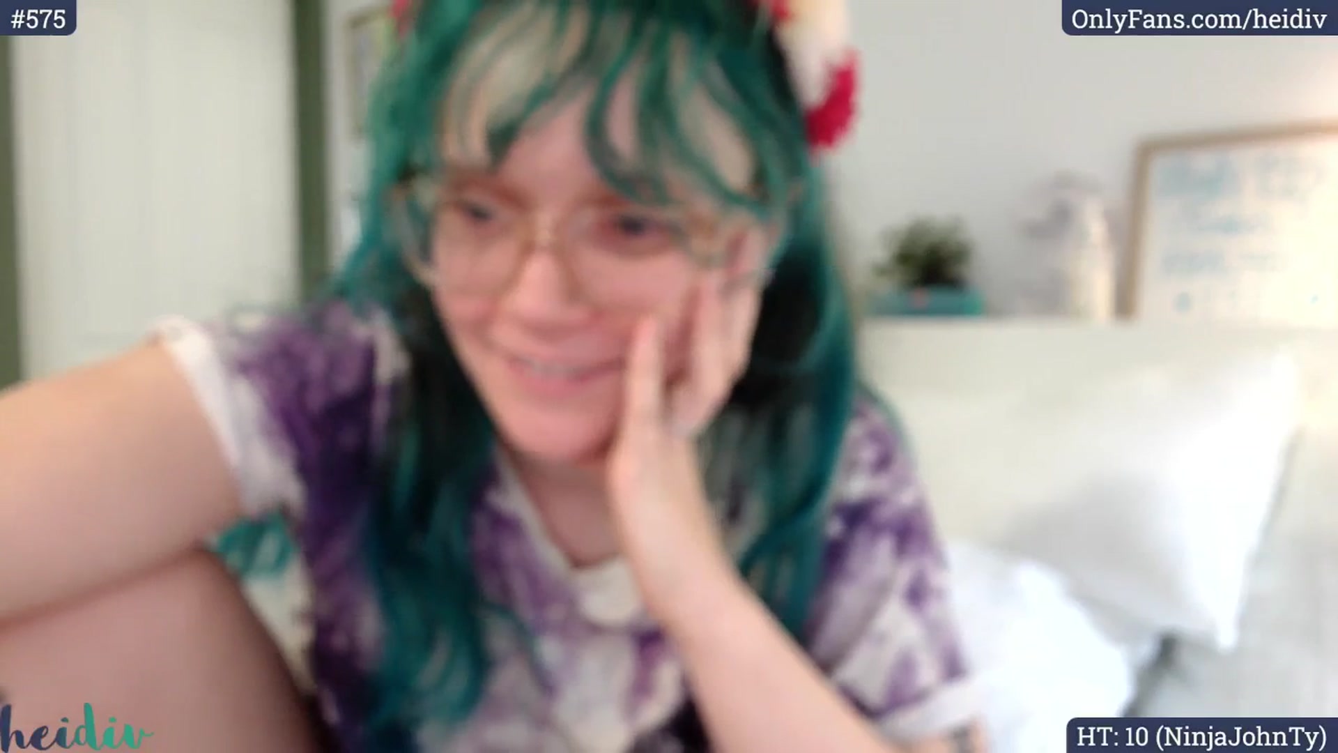 Gallery image thumbnail from Heidiv's myfreecams stream on, 10/07/2024, 01:02 image 7 of 20