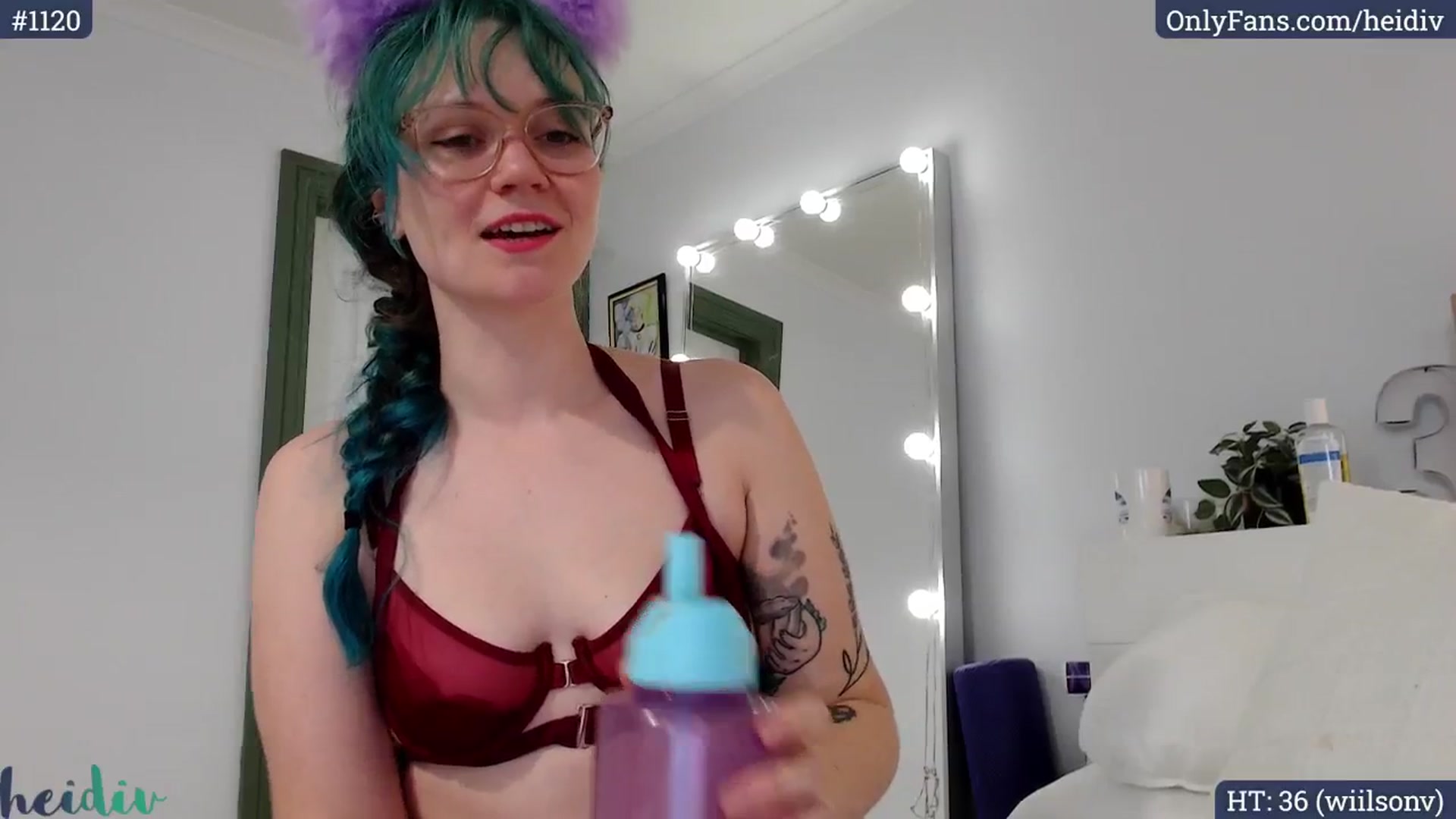Gallery image thumbnail from Heidiv's myfreecams stream on, 10/14/2024, 24:01 image 5 of 20