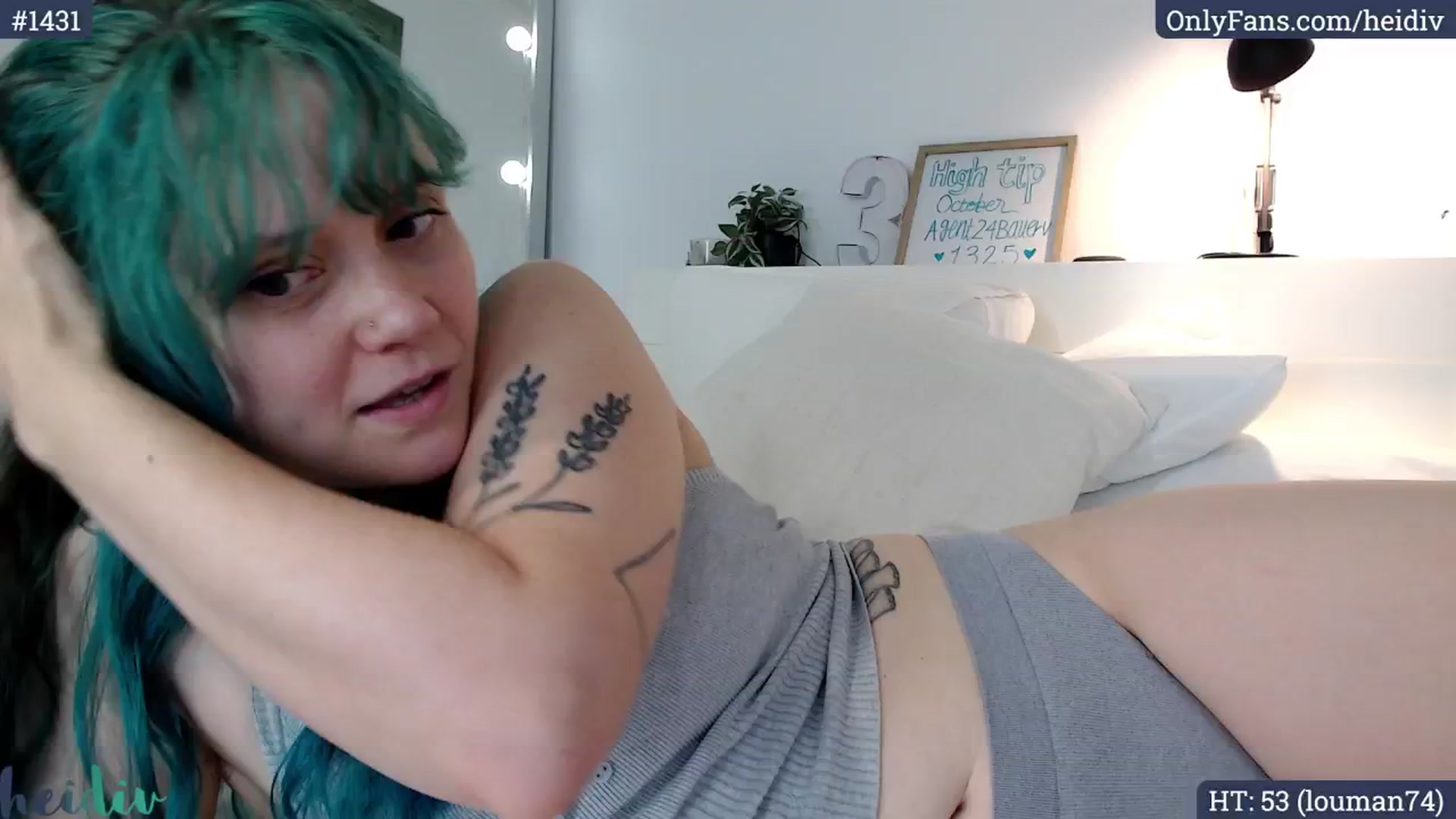 Gallery image thumbnail from Heidiv's myfreecams stream on, 10/21/2024, 24:03 image 15 of 20