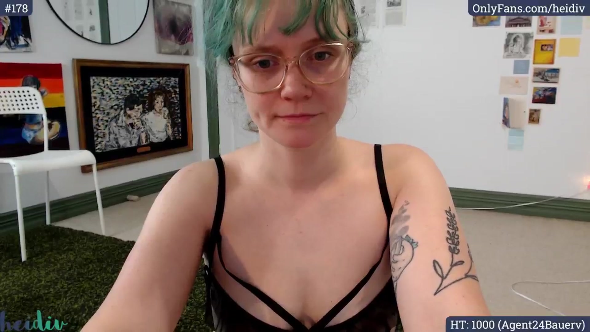 Gallery image thumbnail from Heidiv's myfreecams stream on, 11/04/2024, 01:11 image 11 of 20