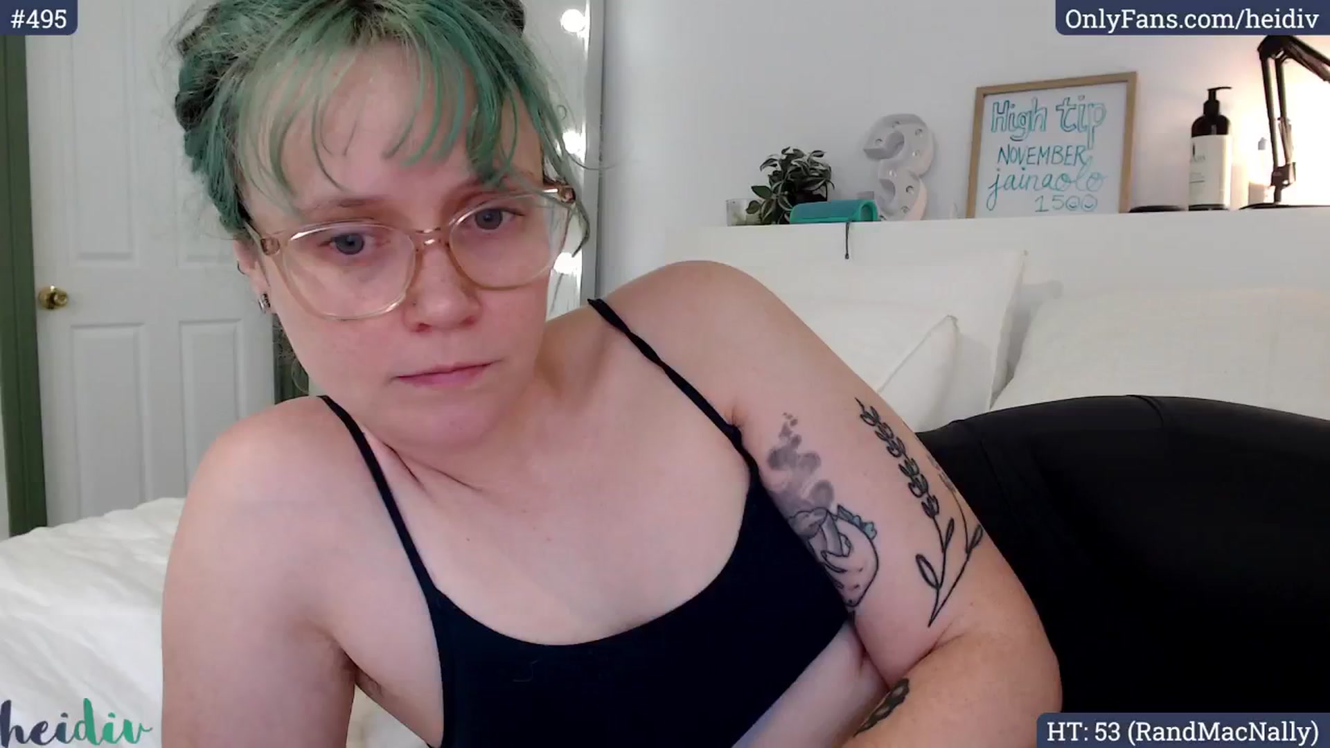 Gallery image thumbnail from Heidiv's myfreecams stream on, 11/11/2024, 01:16 image 9 of 20