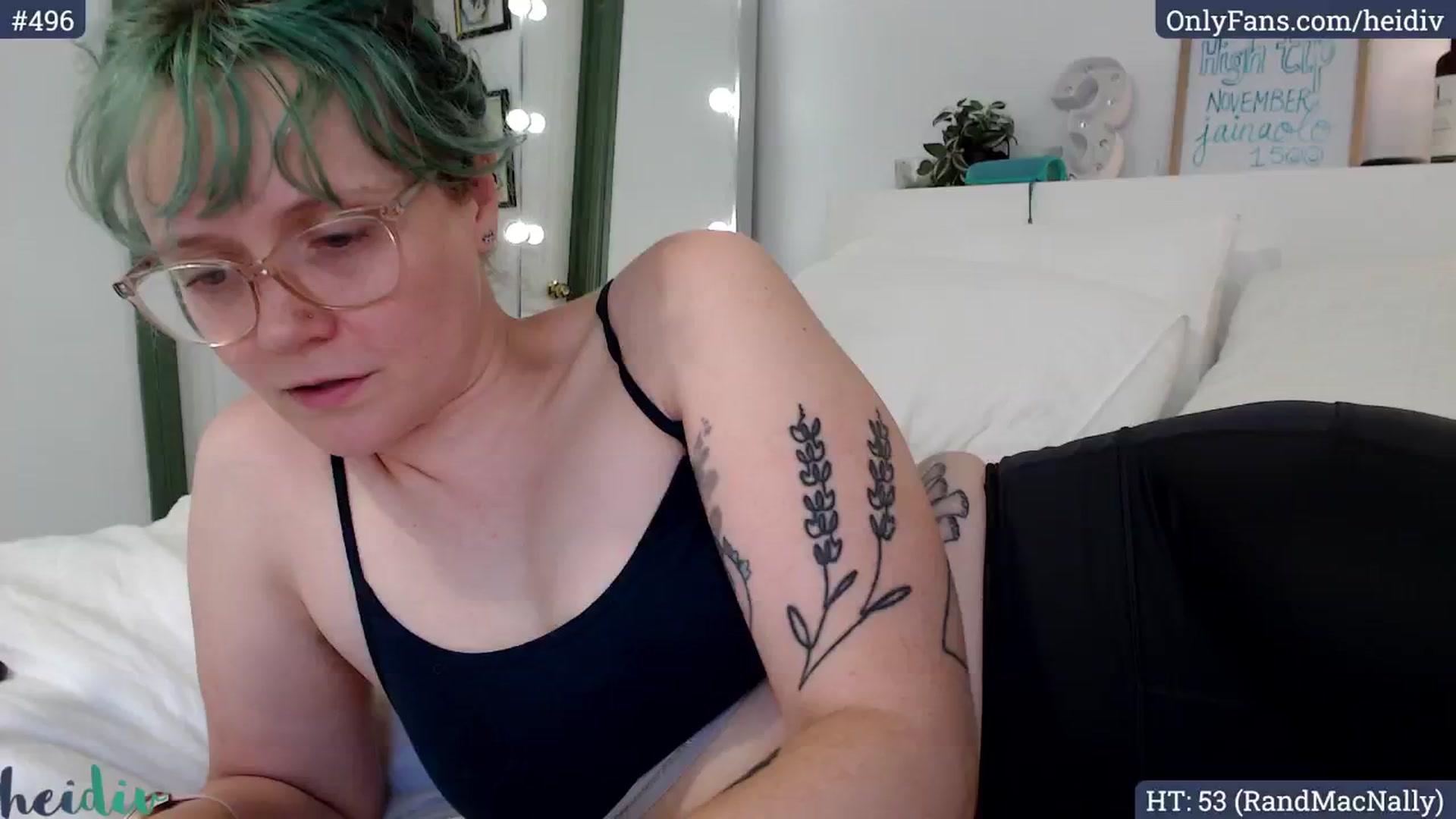 Gallery image thumbnail from Heidiv's myfreecams stream on, 11/11/2024, 01:16 image 11 of 20