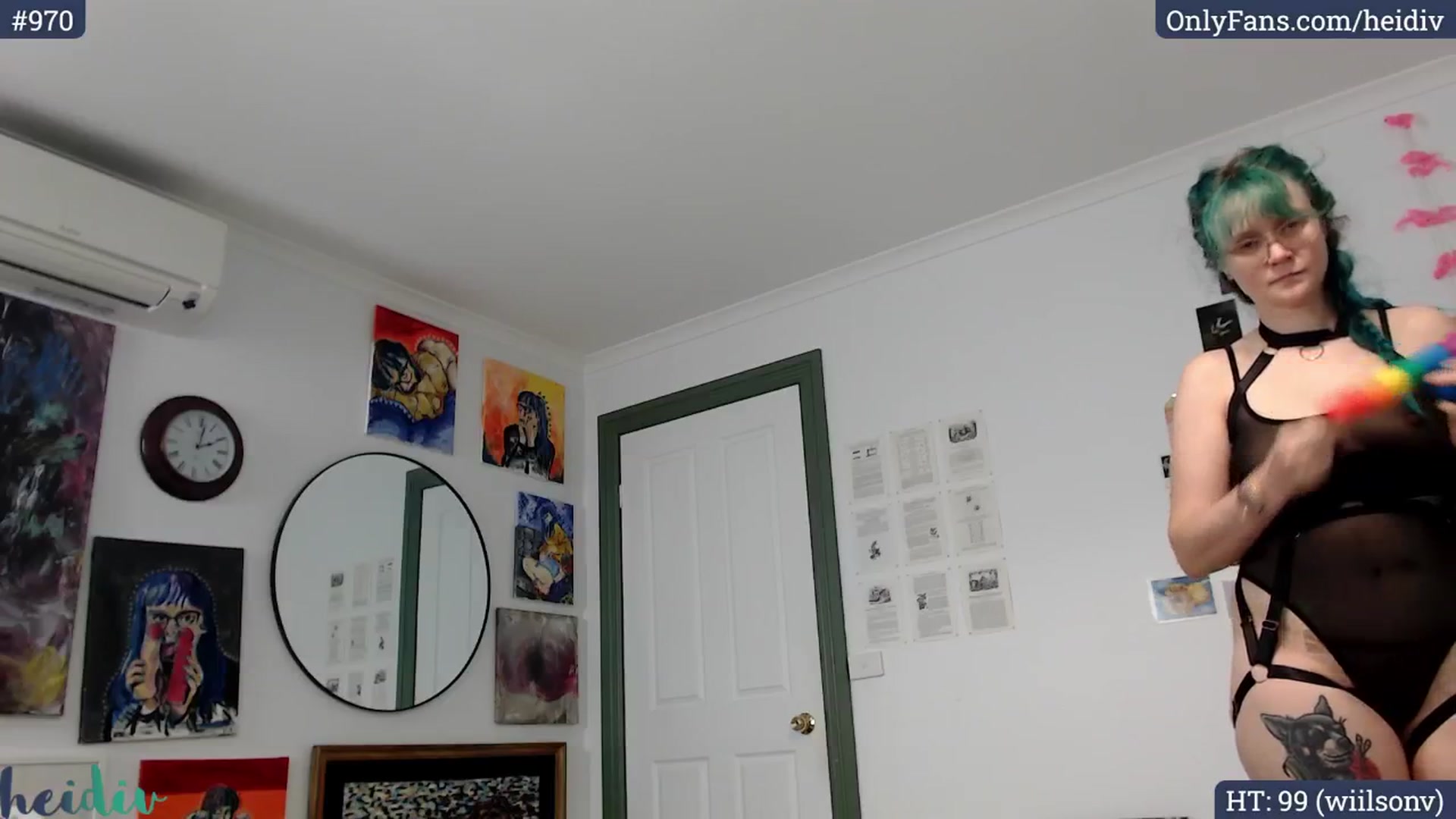 Gallery image thumbnail from Heidiv's myfreecams stream on, 11/21/2024, 03:04 image 17 of 20