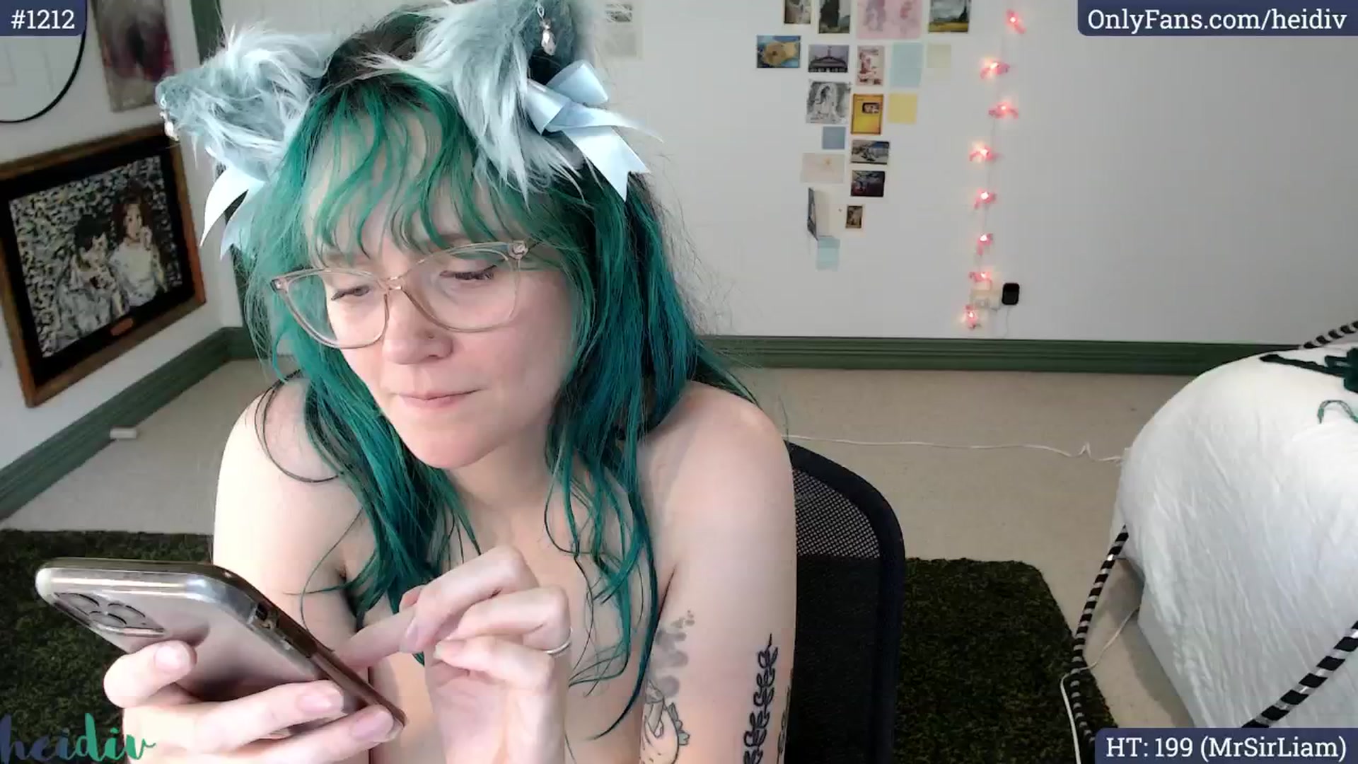 Gallery image thumbnail from Heidiv's myfreecams stream on, 11/28/2024, 04:36 image 11 of 20