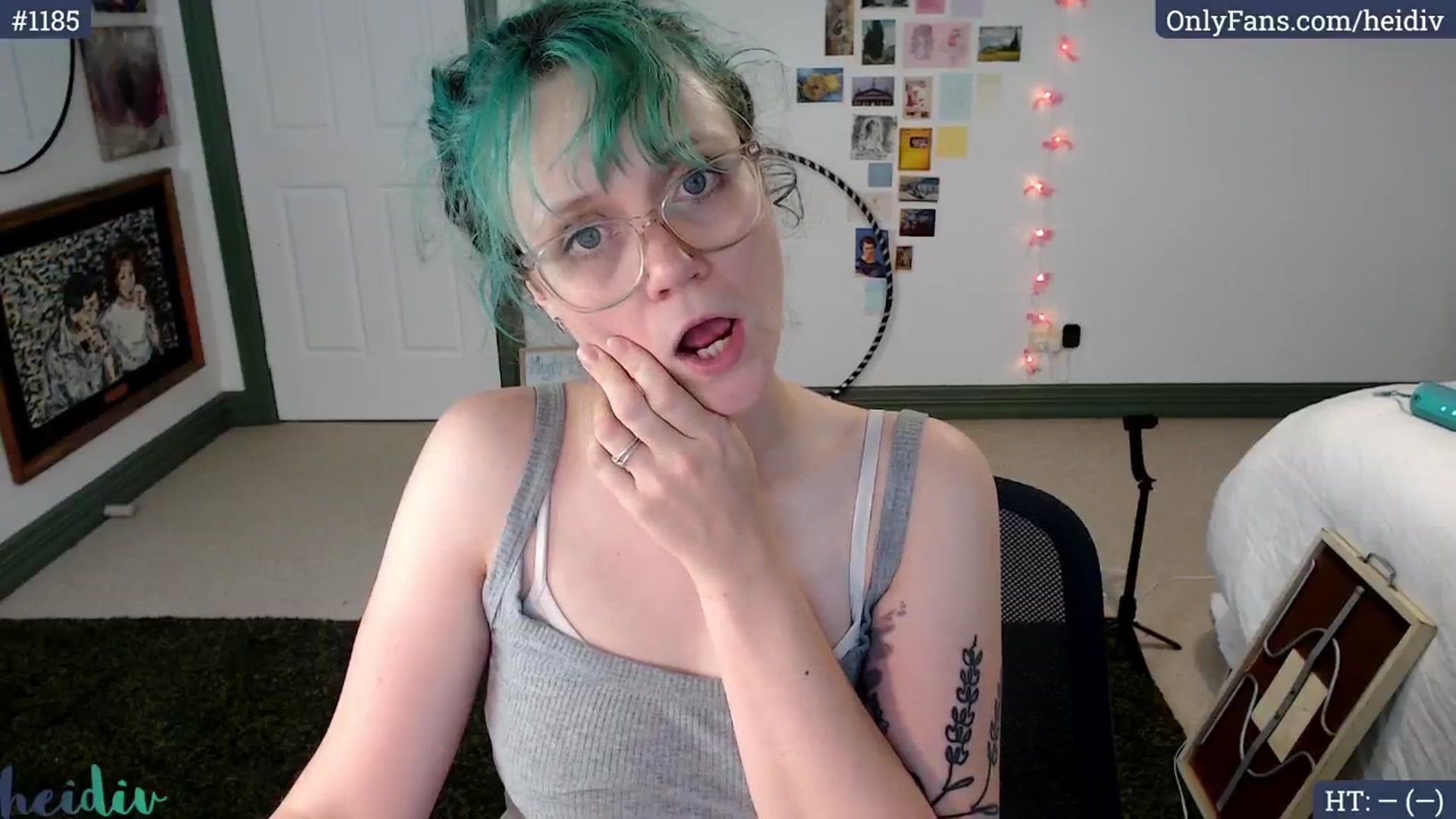 Gallery image thumbnail from Heidiv's myfreecams stream on, 11/29/2024, 08:34 image 6 of 20