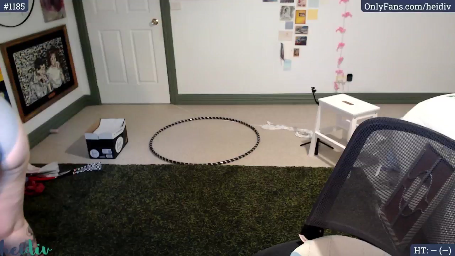 Gallery image thumbnail from Heidiv's myfreecams stream on, 11/29/2024, 08:34 image 1 of 20