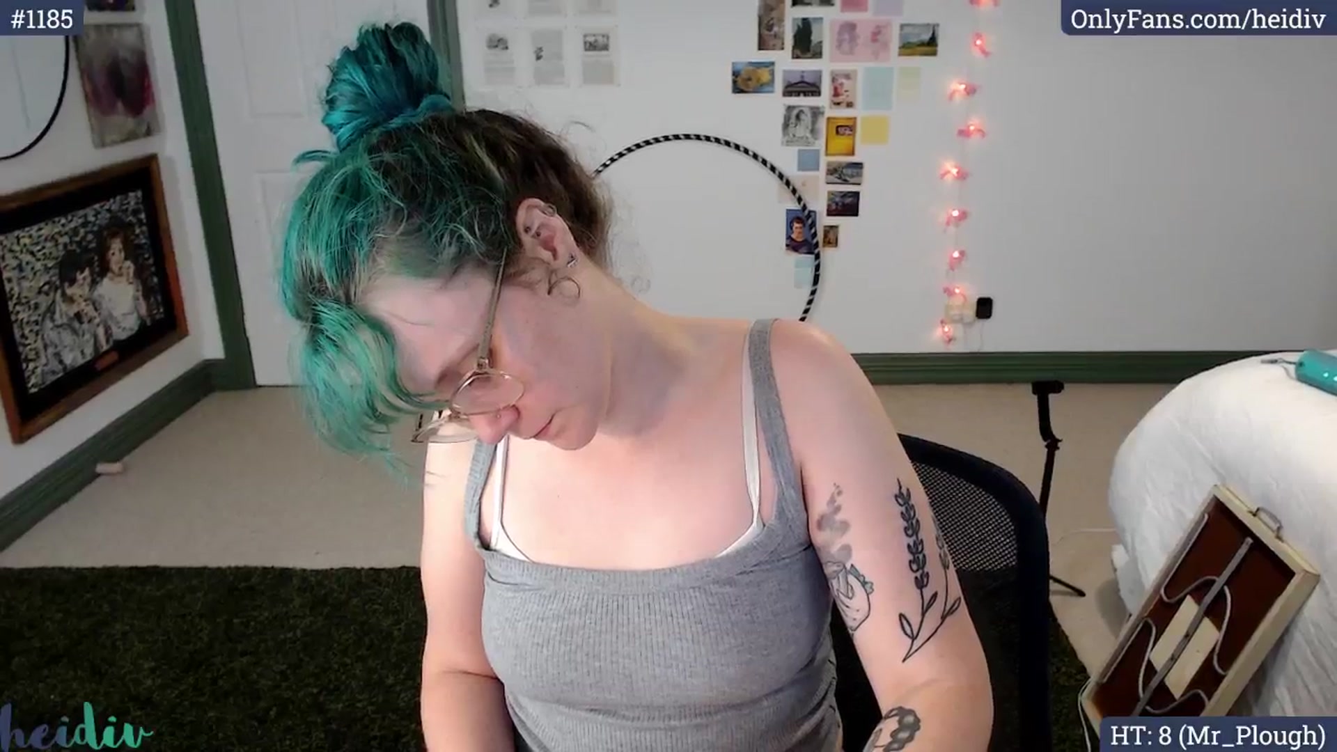 Gallery image thumbnail from Heidiv's myfreecams stream on, 11/29/2024, 08:34 image 18 of 20